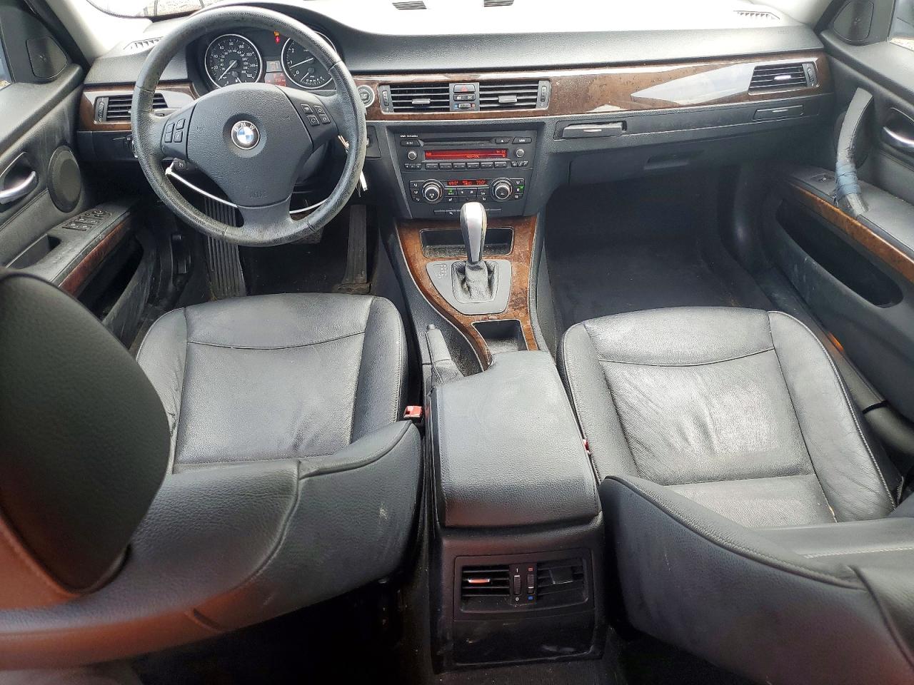 2010 Bmw 328 Xi Silver vin: WBAUU3C55AA540953