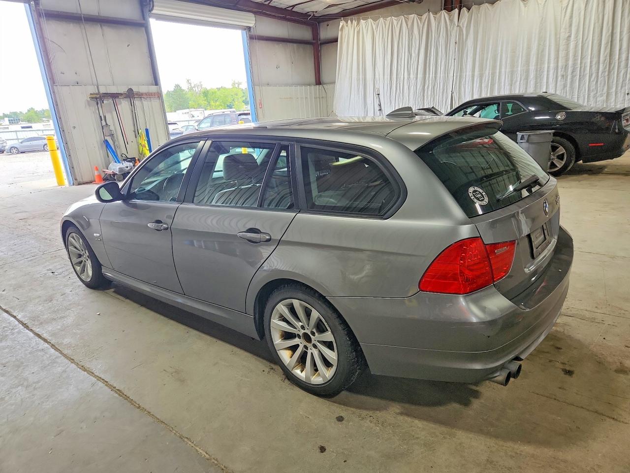 2012 Bmw 328i Silver vin: WBAUU3C58CA951170