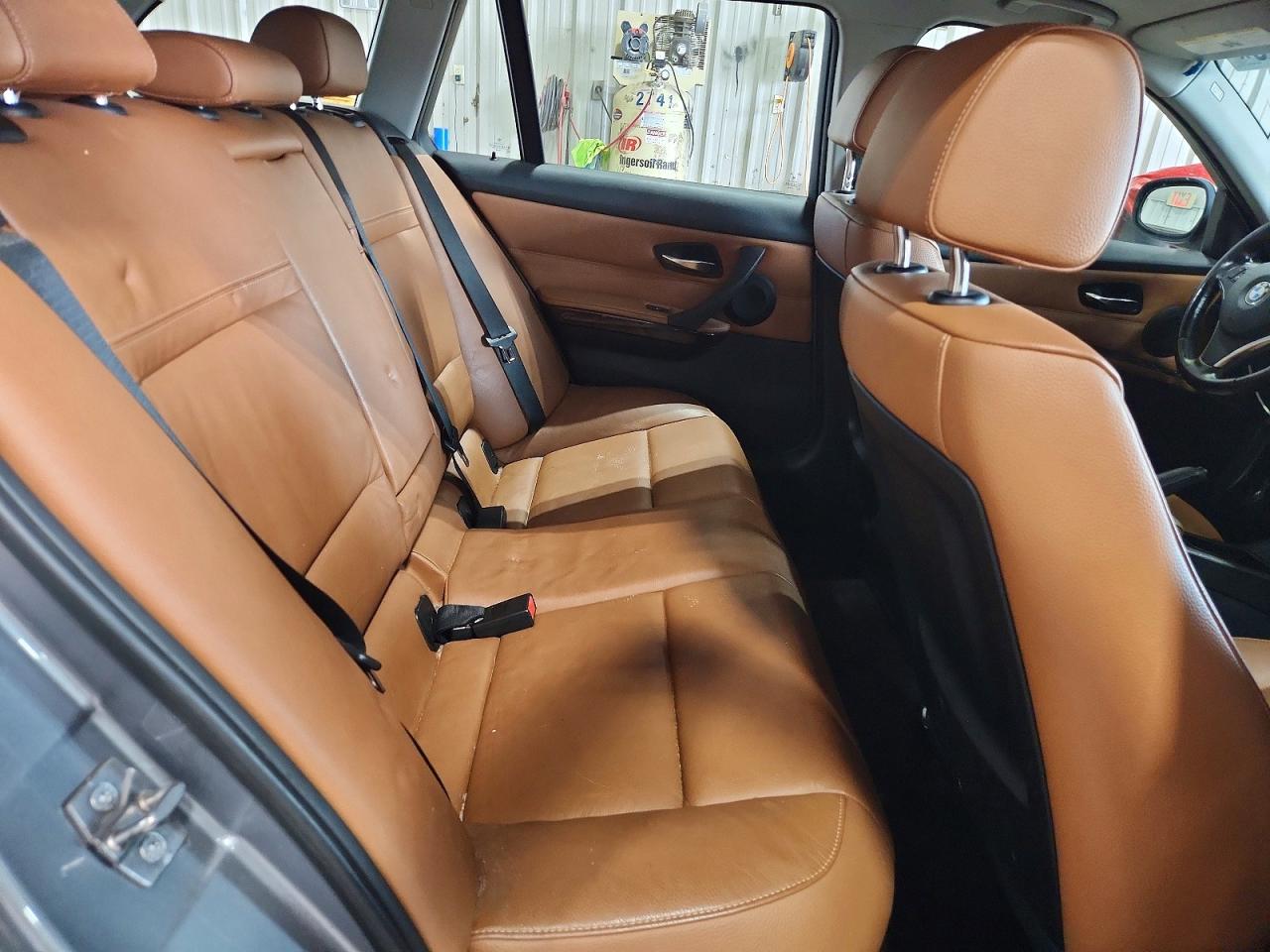 2012 Bmw 328i Silver vin: WBAUU3C58CA951170