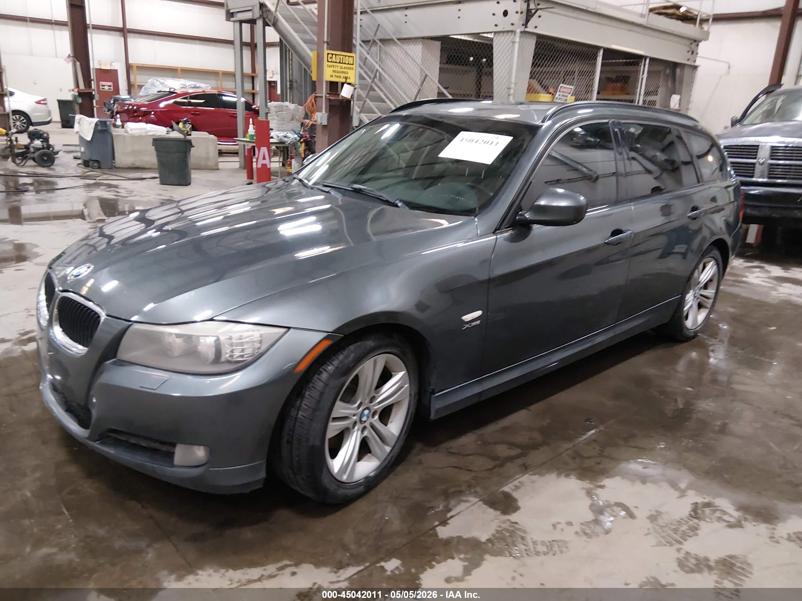 2011 Bmw 328i Xdrive Gray vin: WBAUU3C59BA950981