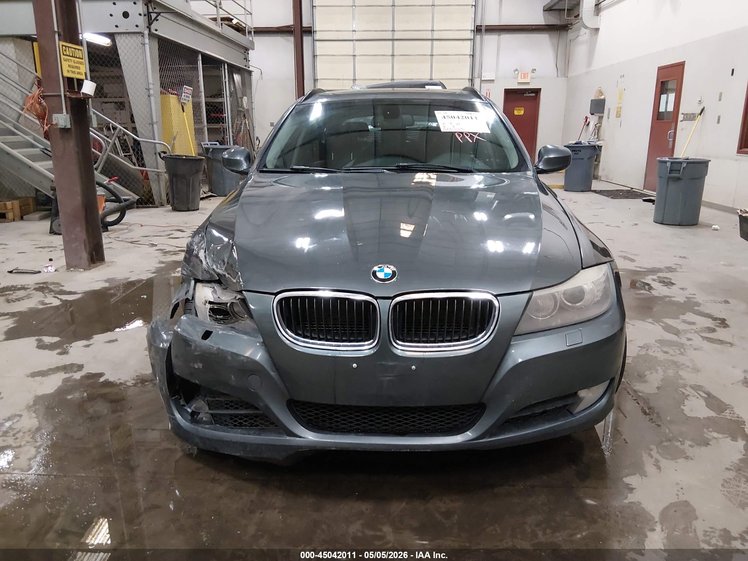 2011 Bmw 328i Xdrive Gray vin: WBAUU3C59BA950981