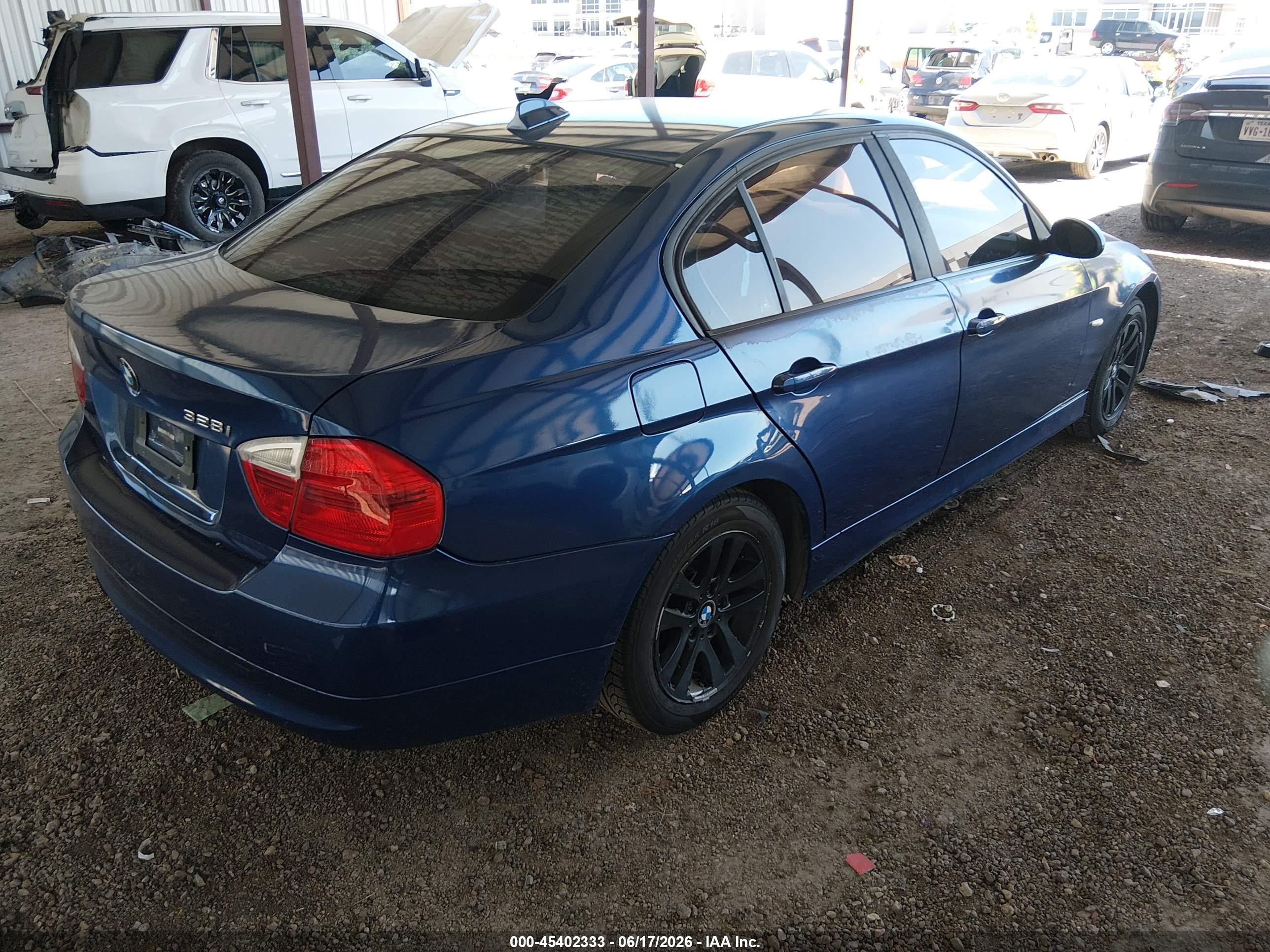 2007 Bmw 328i   Blue vin: WBAVA33517KX76645