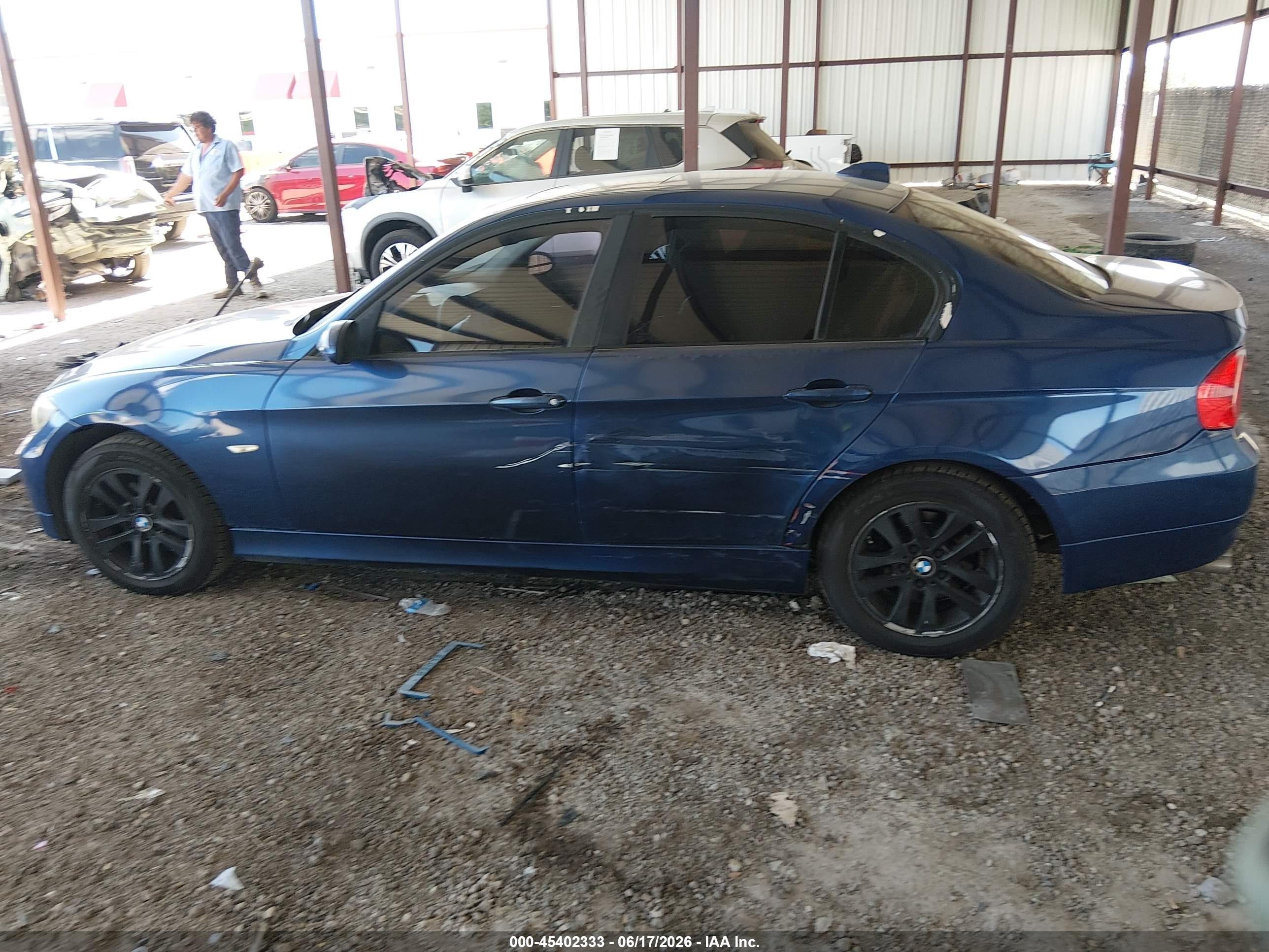 2007 Bmw 328i   Blue vin: WBAVA33517KX76645