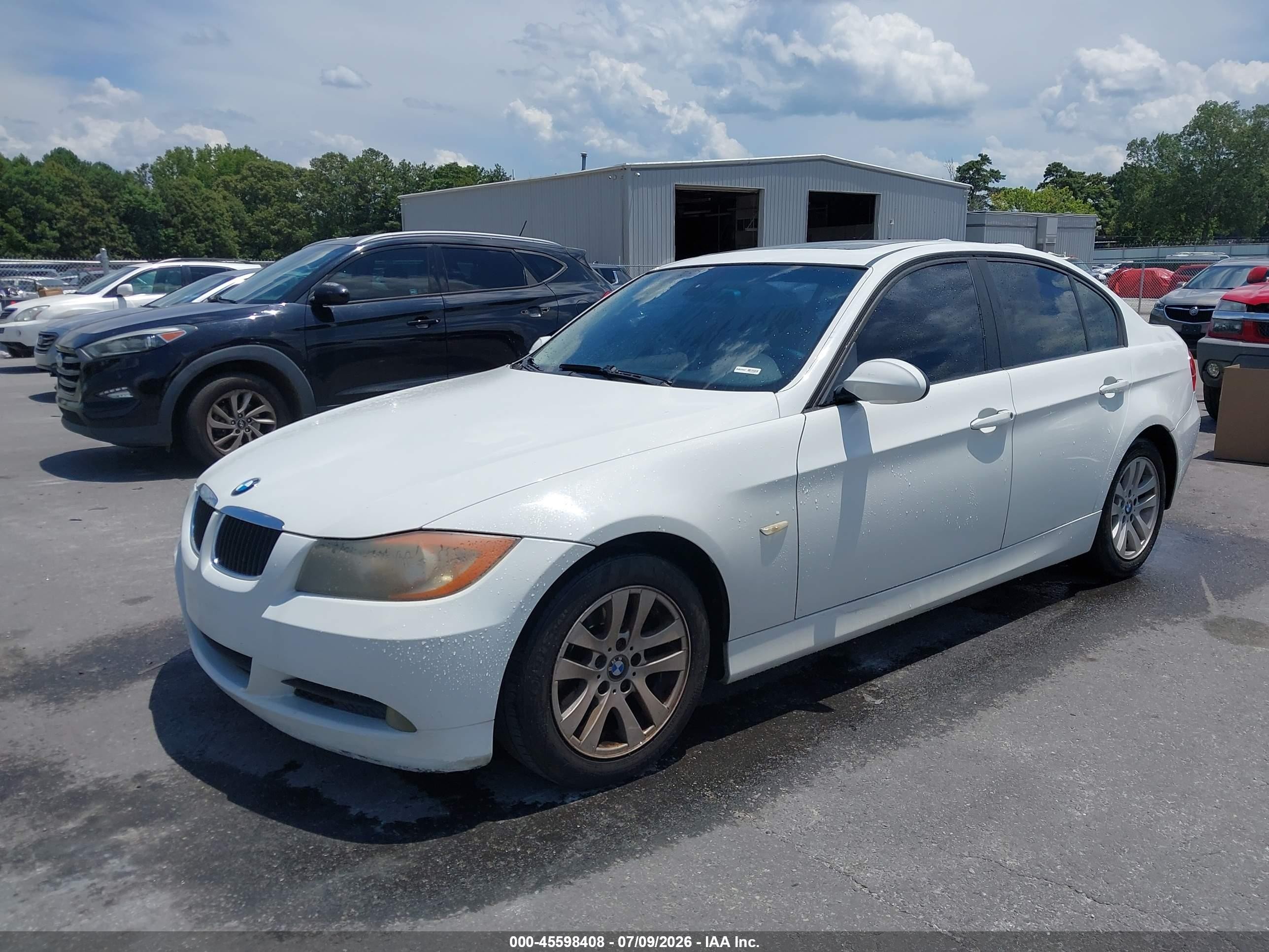2007 Bmw 328i   White vin: WBAVA33517PV68008