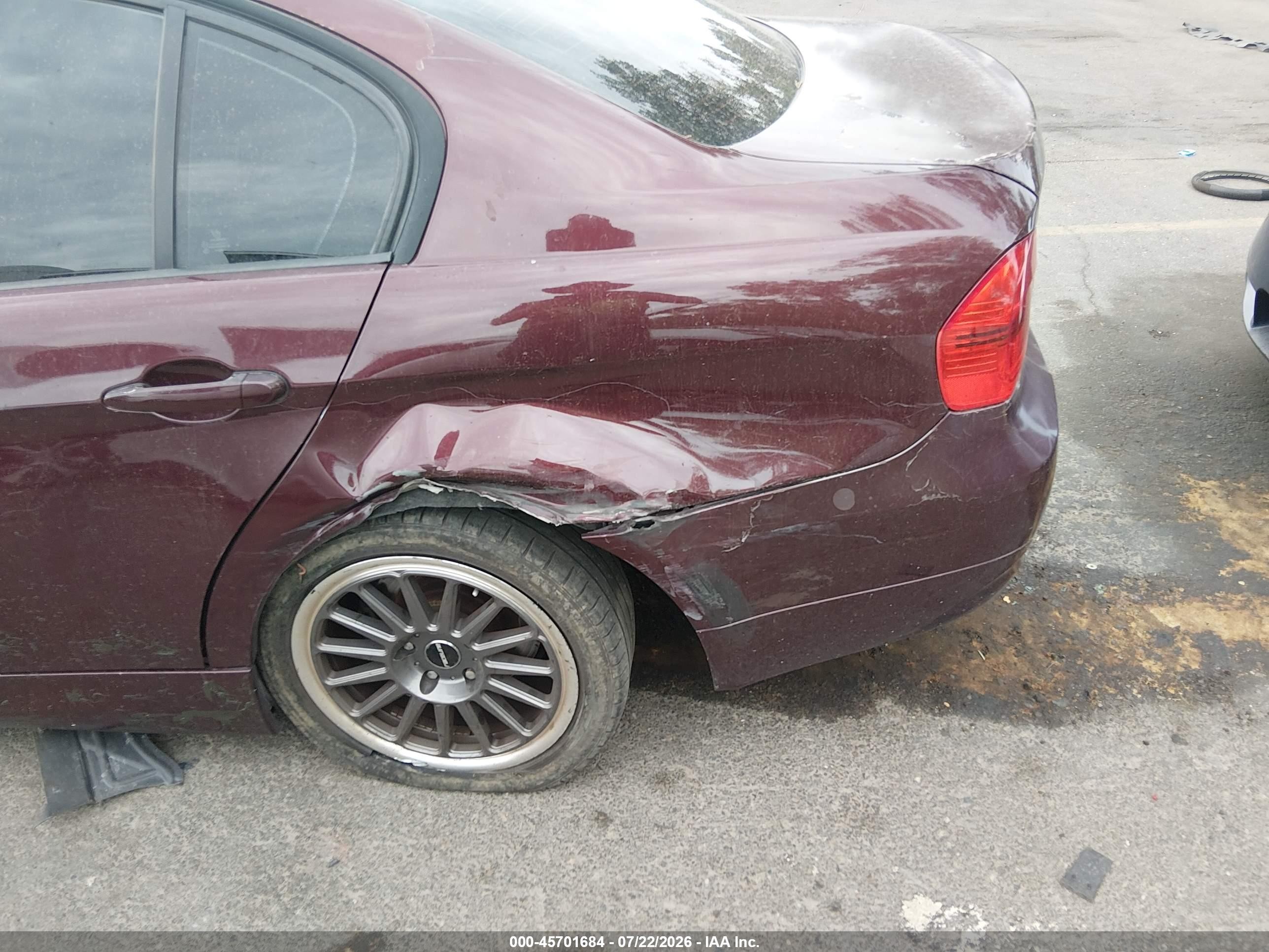 2008 Bmw 328i   Burgundy vin: WBAVA33518KX89459