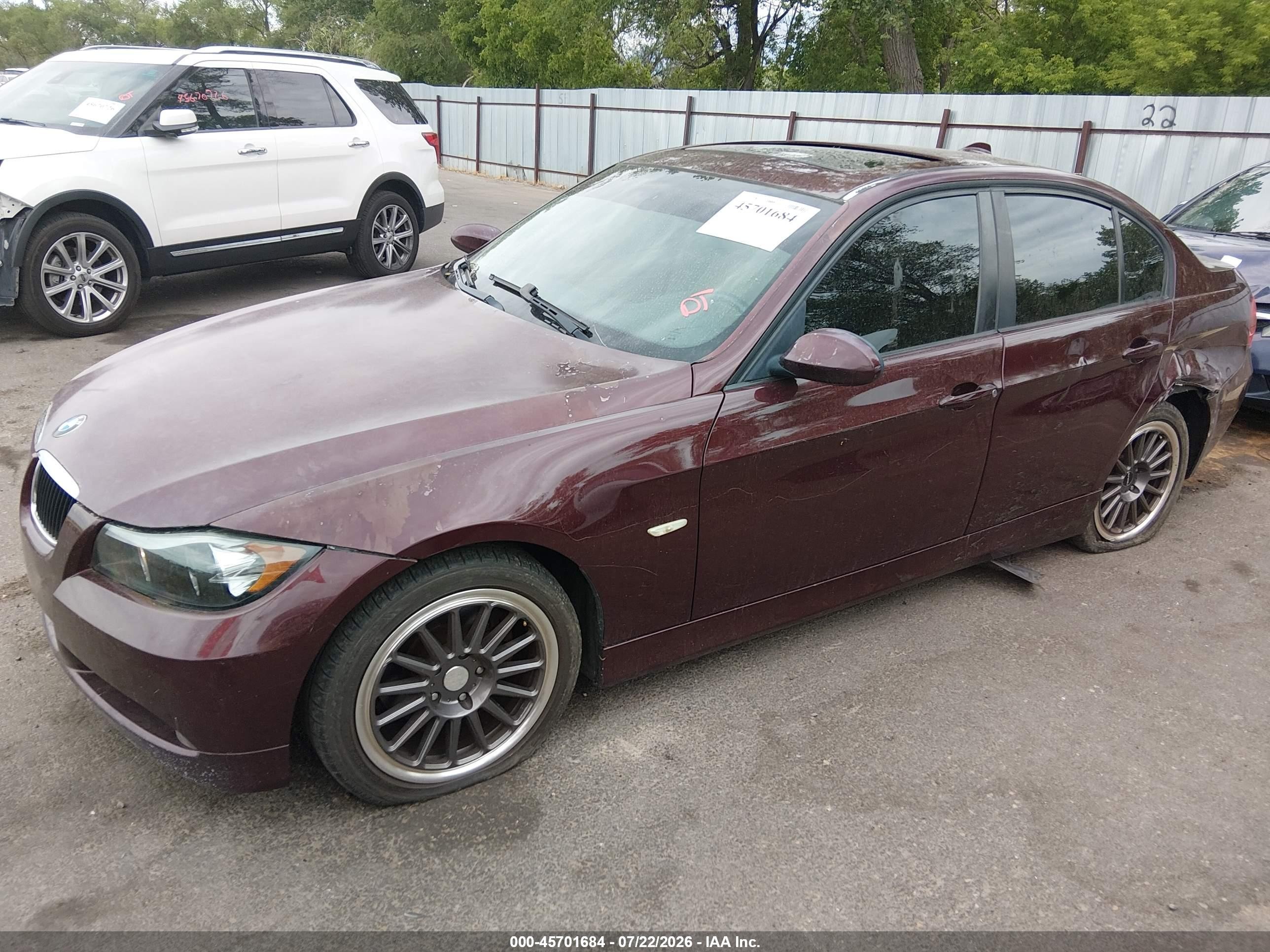 2008 Bmw 328i   Burgundy vin: WBAVA33518KX89459