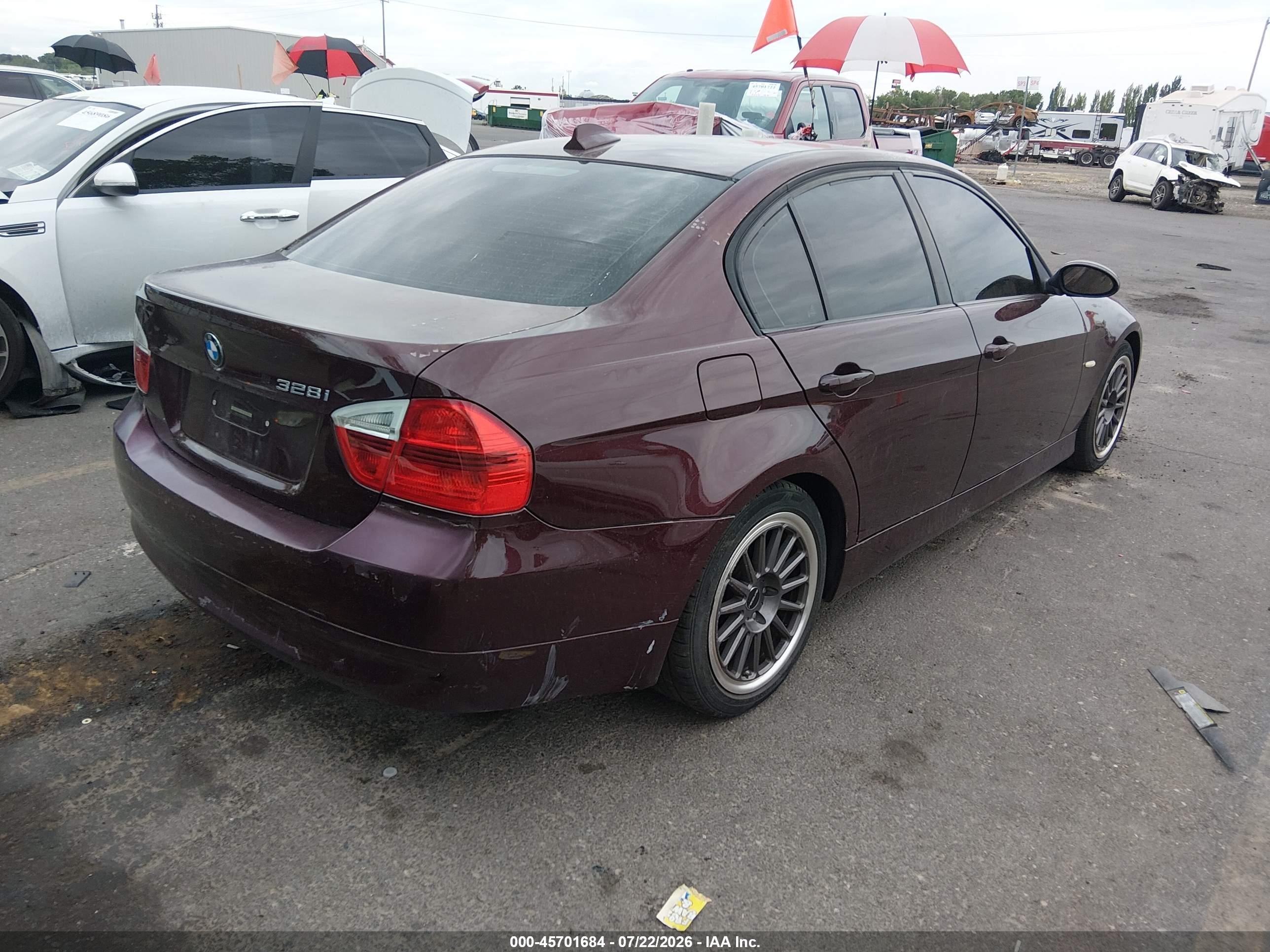 2008 Bmw 328i   Burgundy vin: WBAVA33518KX89459