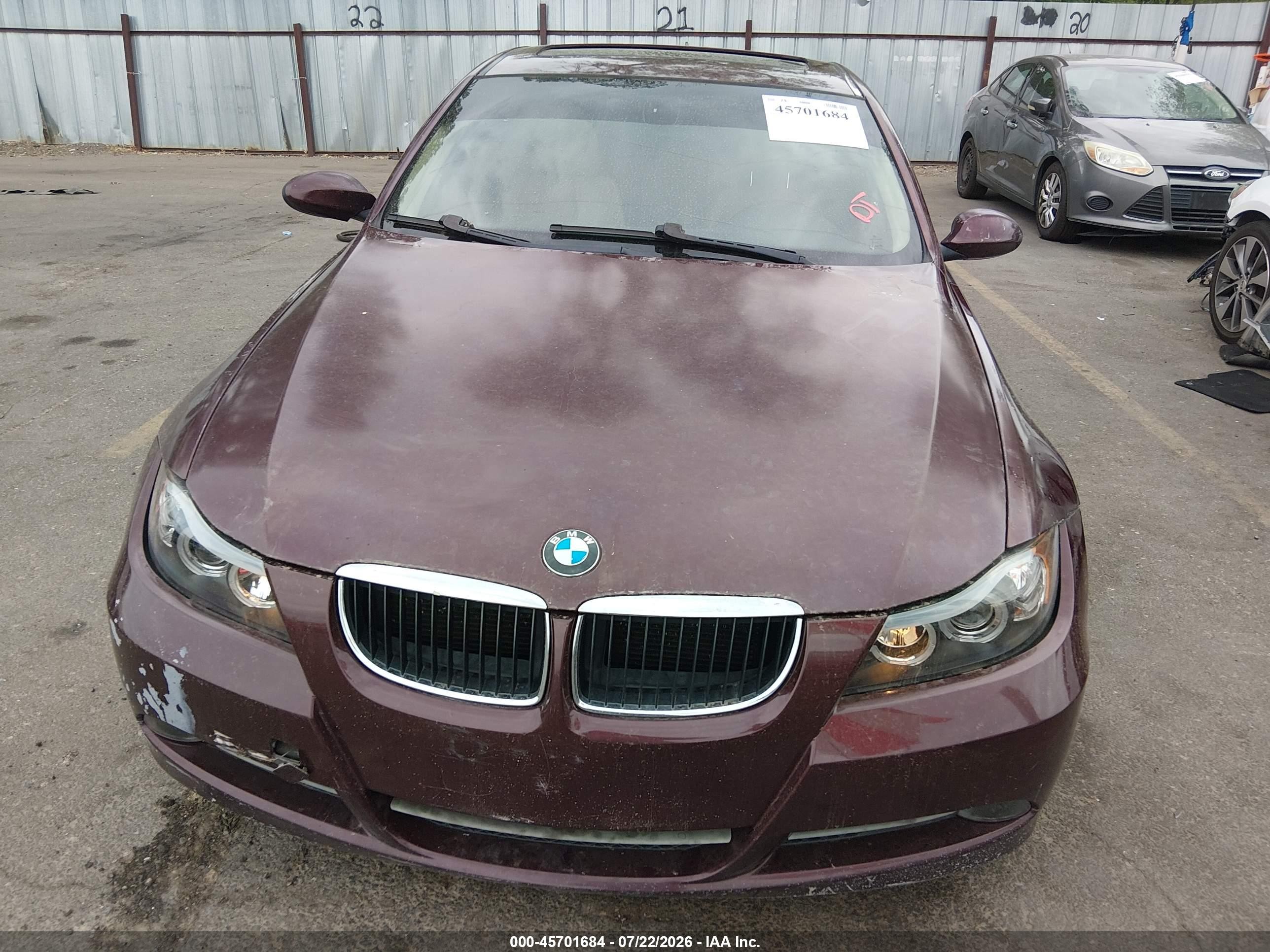 2008 Bmw 328i   Burgundy vin: WBAVA33518KX89459