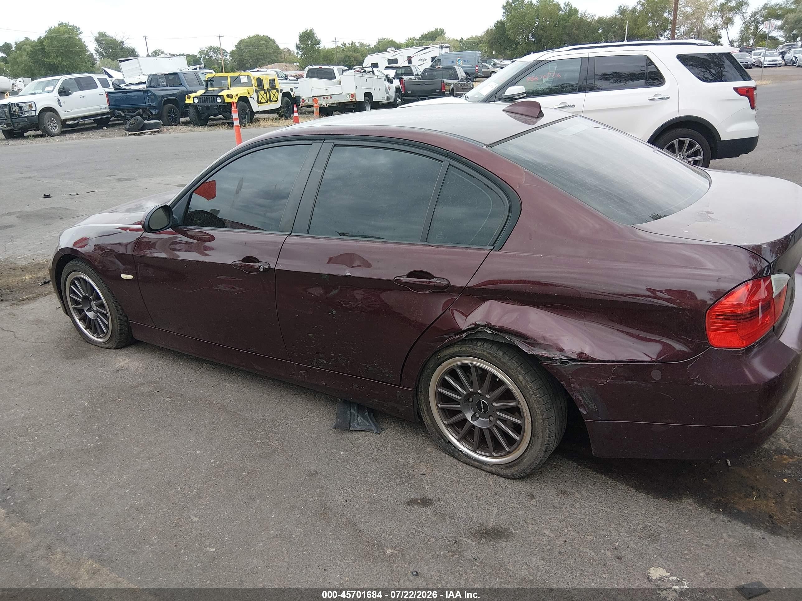 2008 Bmw 328i   Burgundy vin: WBAVA33518KX89459
