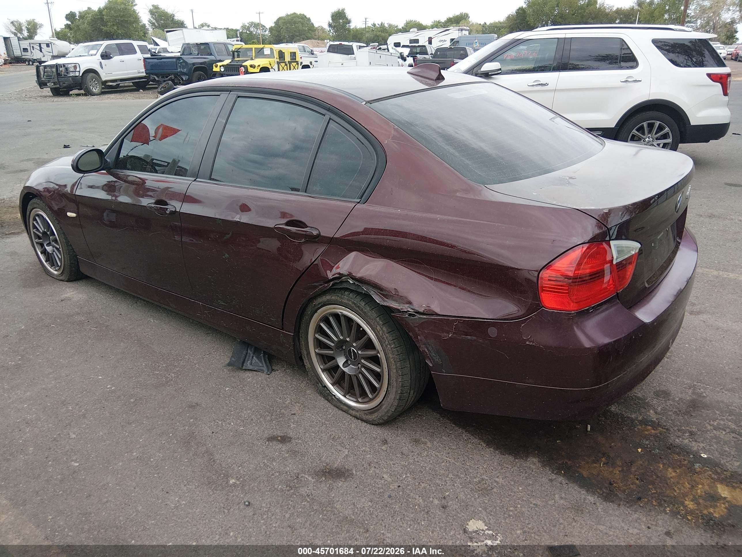2008 Bmw 328i   Burgundy vin: WBAVA33518KX89459