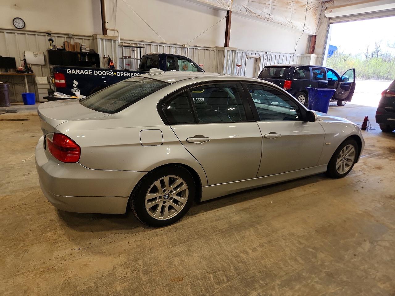 2007 Bmw 328 I Silver vin: WBAVA33537KX77022