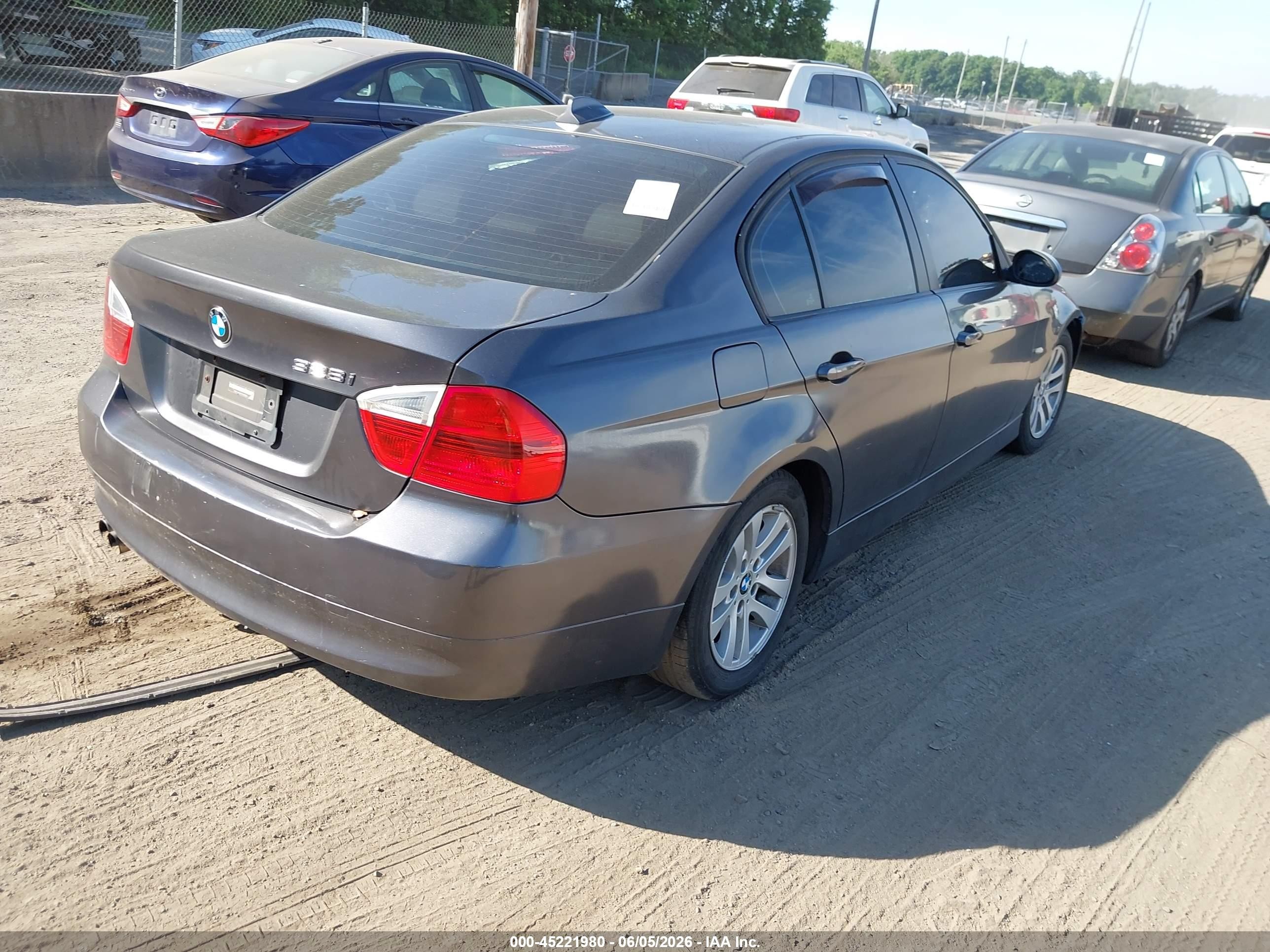 2007 Bmw 328i   Gray vin: WBAVA33547KX82620