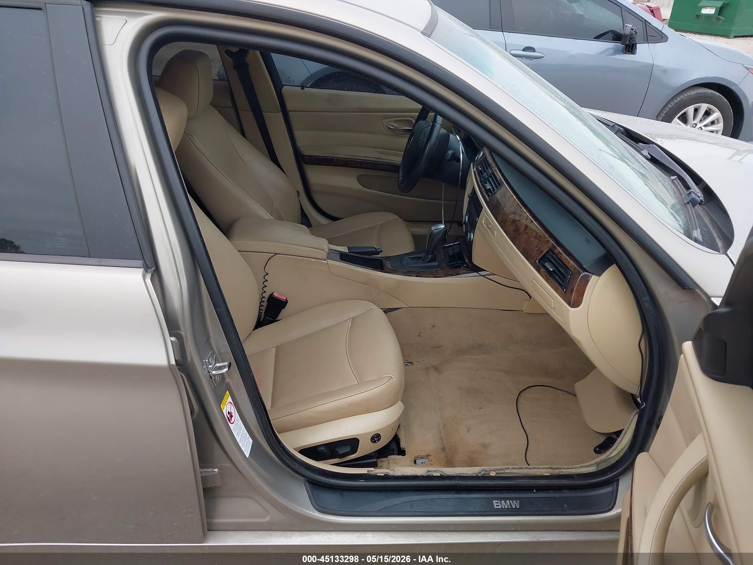 2007 Bmw 328i   Beige vin: WBAVA33557KX74400