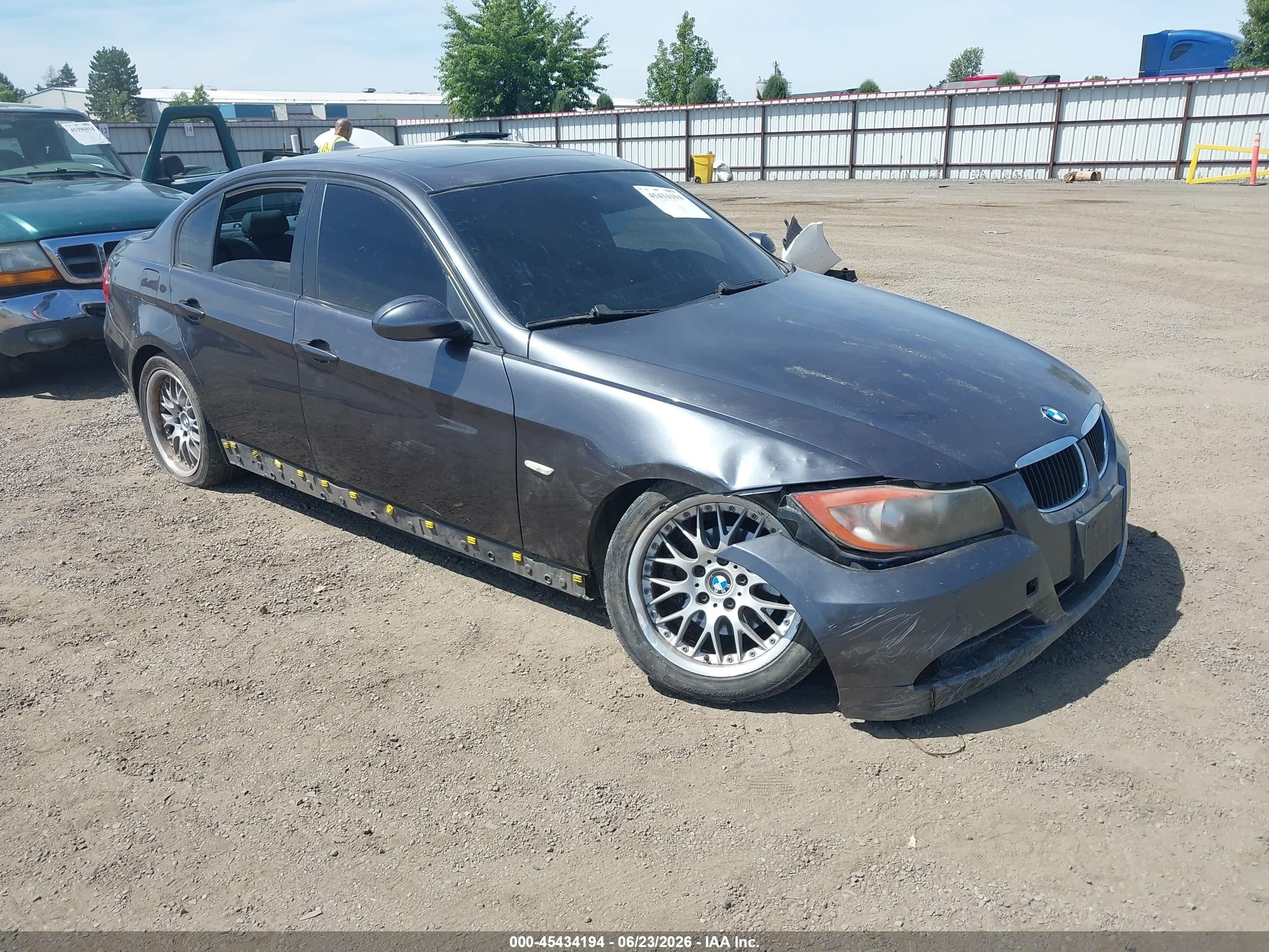 2007 Bmw 328i   Gray vin: WBAVA33557KX75790