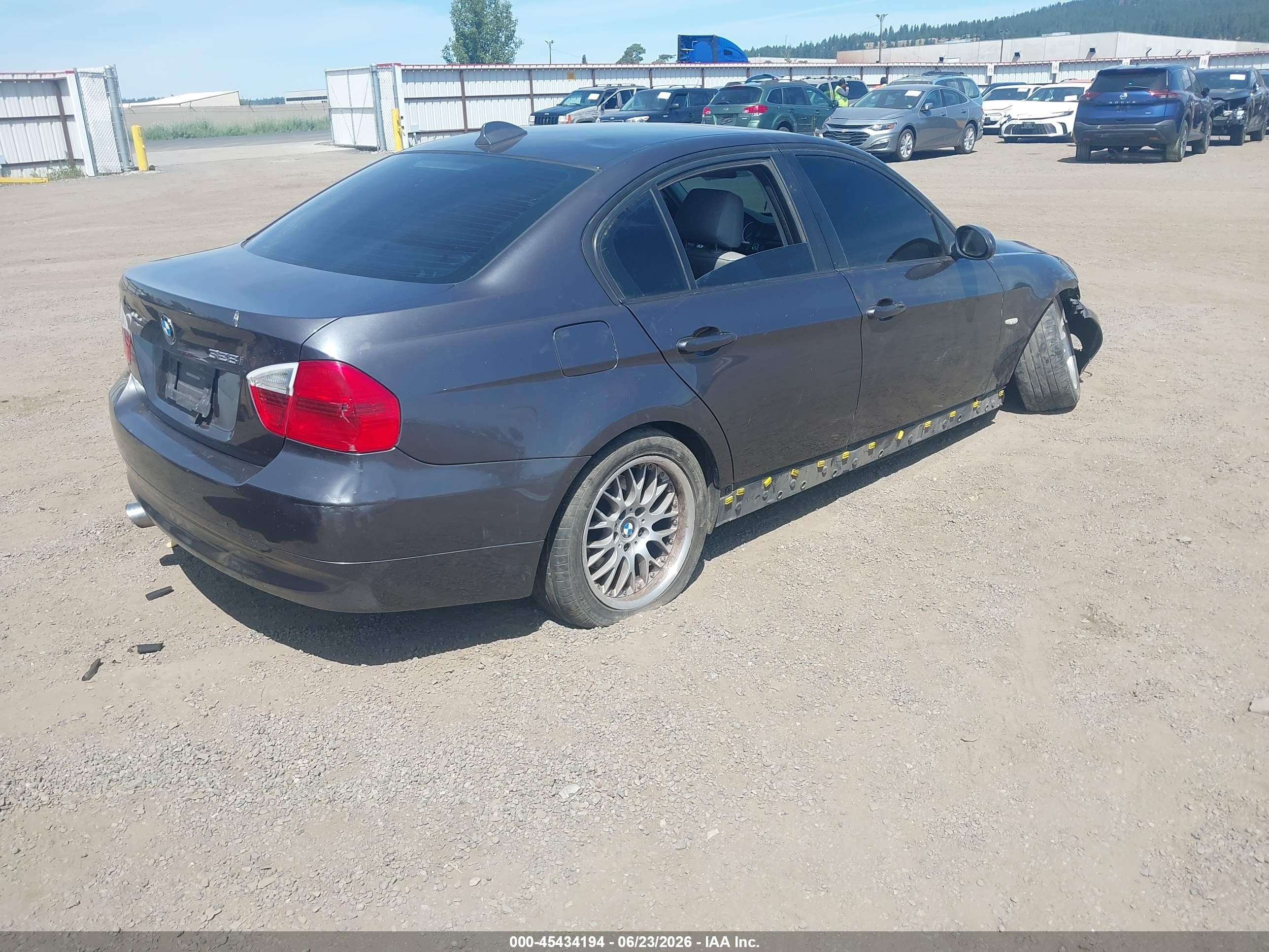 2007 Bmw 328i   Серый vin: WBAVA33557KX75790