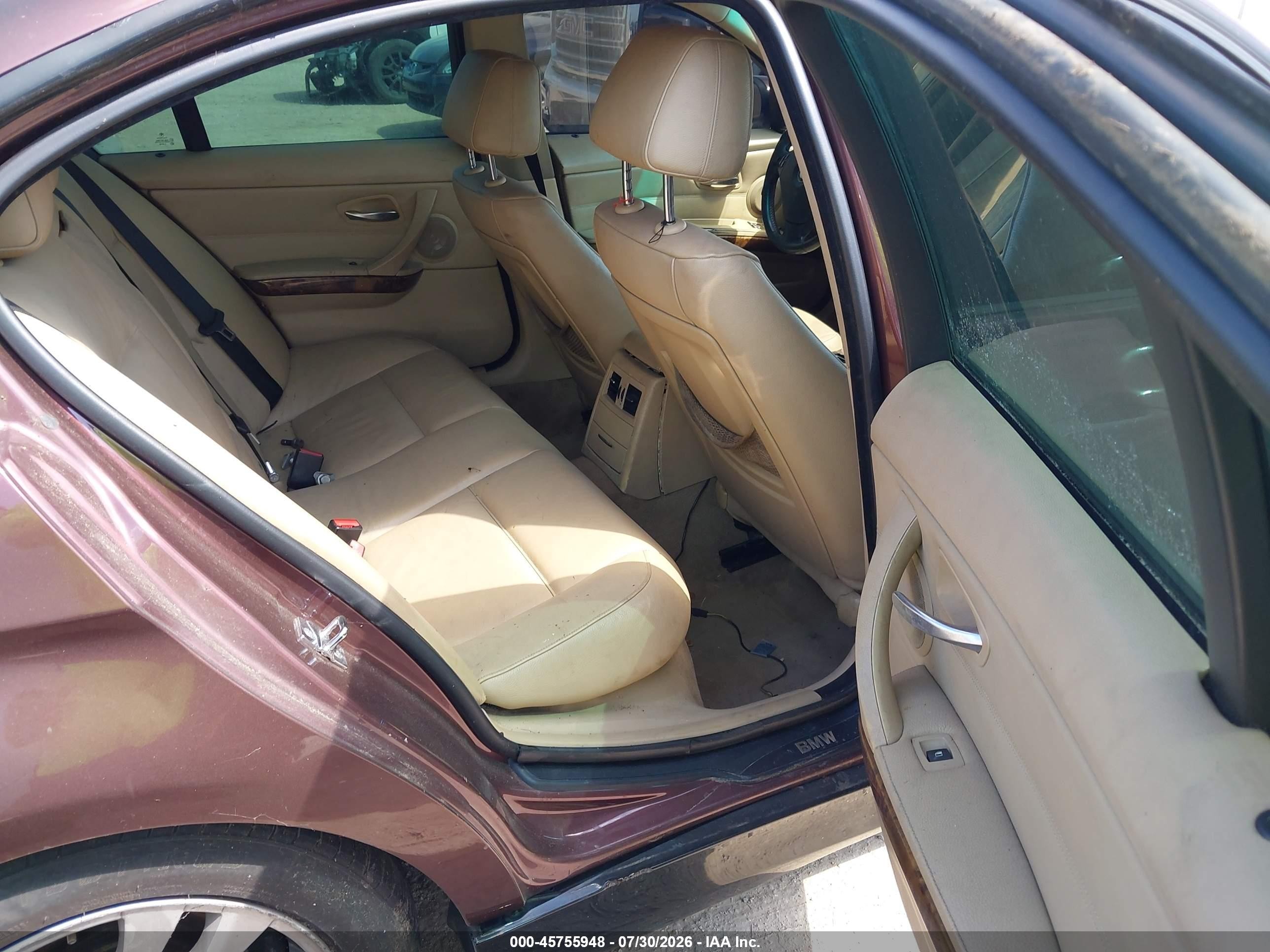 2007 Bmw 328i   Maroon vin: WBAVA33557PV67072
