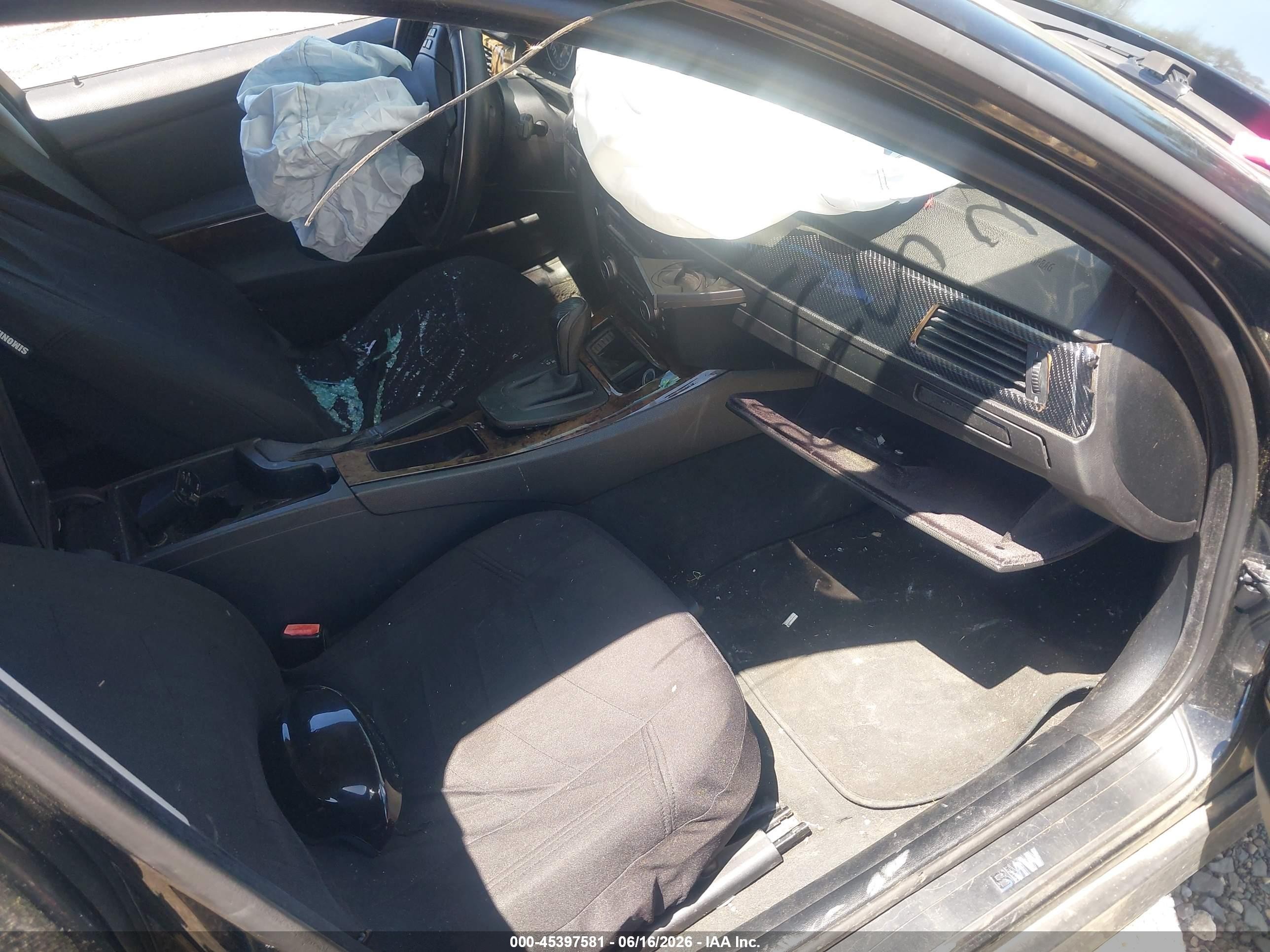2008 Bmw 328i   Черный vin: WBAVA33558KX85415