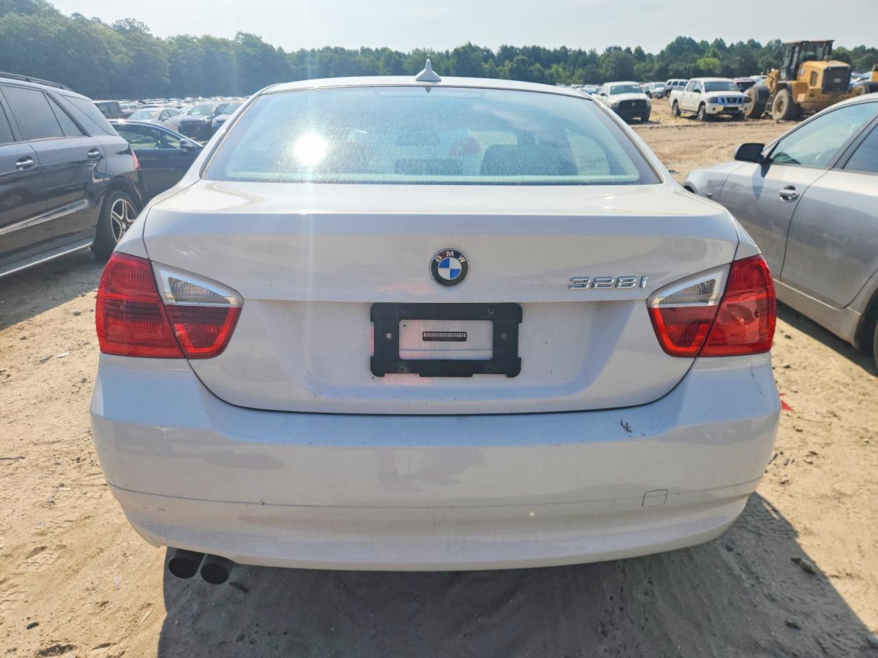 2007 Bmw 328 I White vin: WBAVA33587KX73354