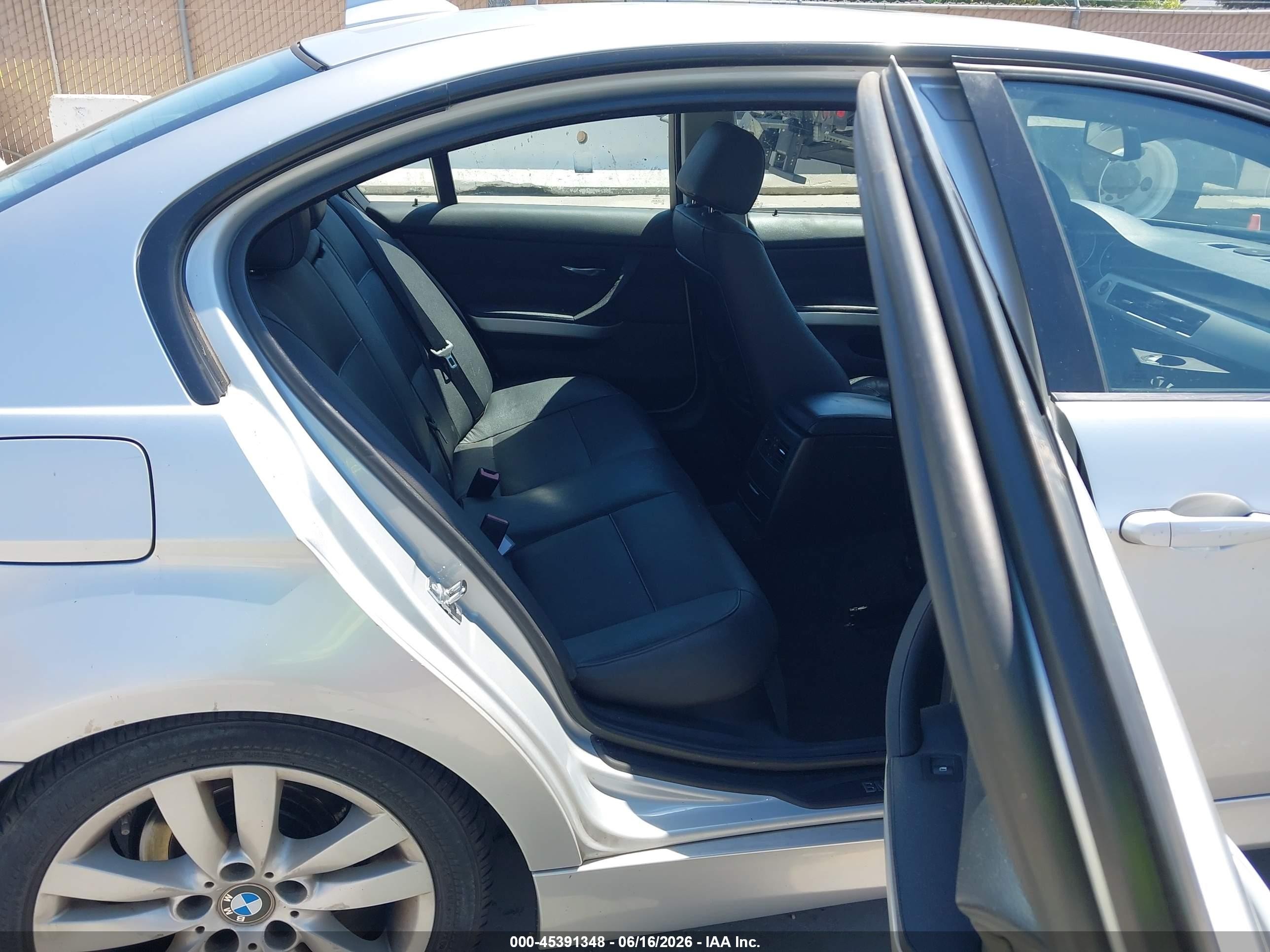 2008 Bmw 328i   Серебряный vin: WBAVA37548NL43959