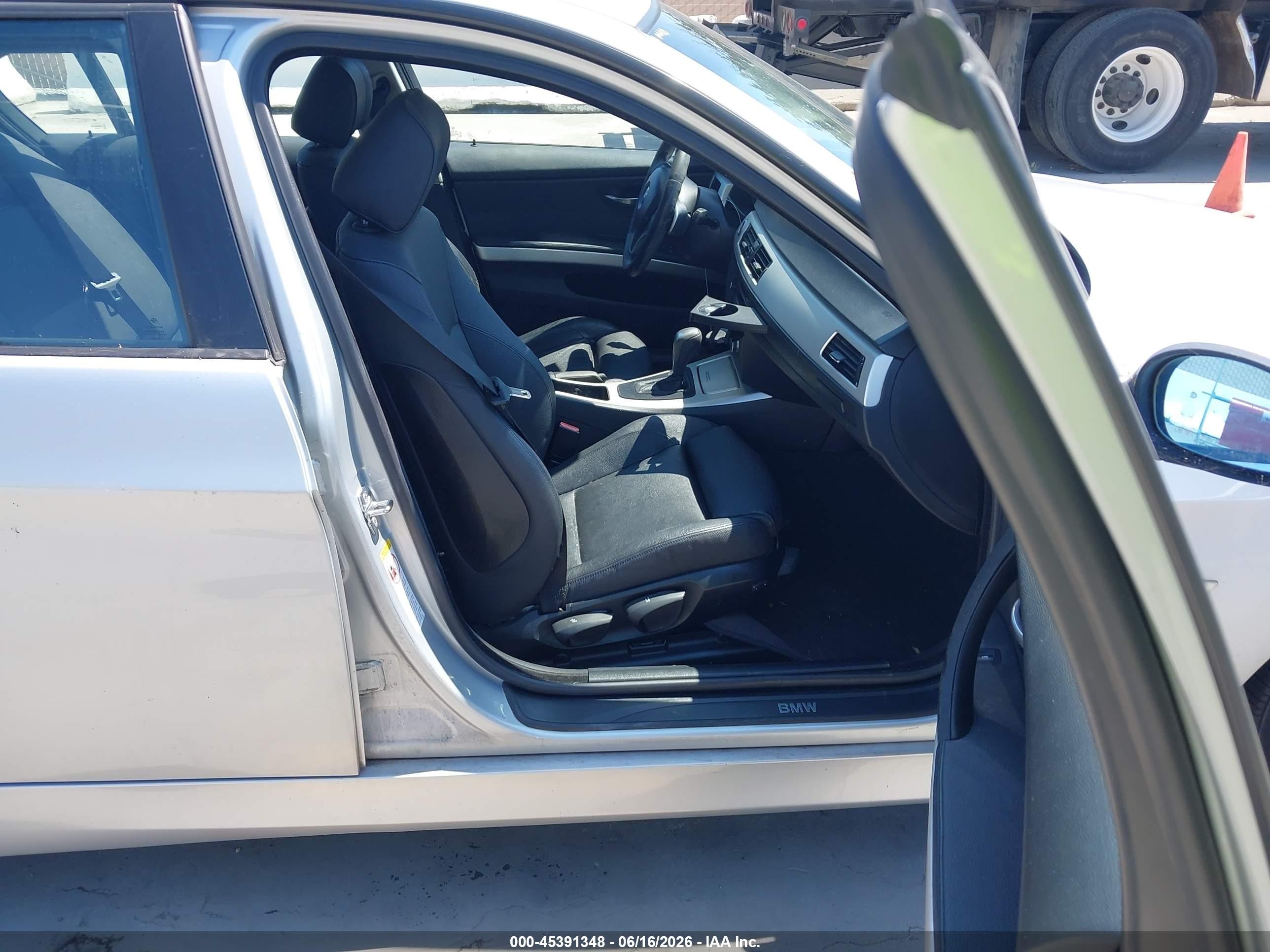 2008 Bmw 328i   Серебряный vin: WBAVA37548NL43959