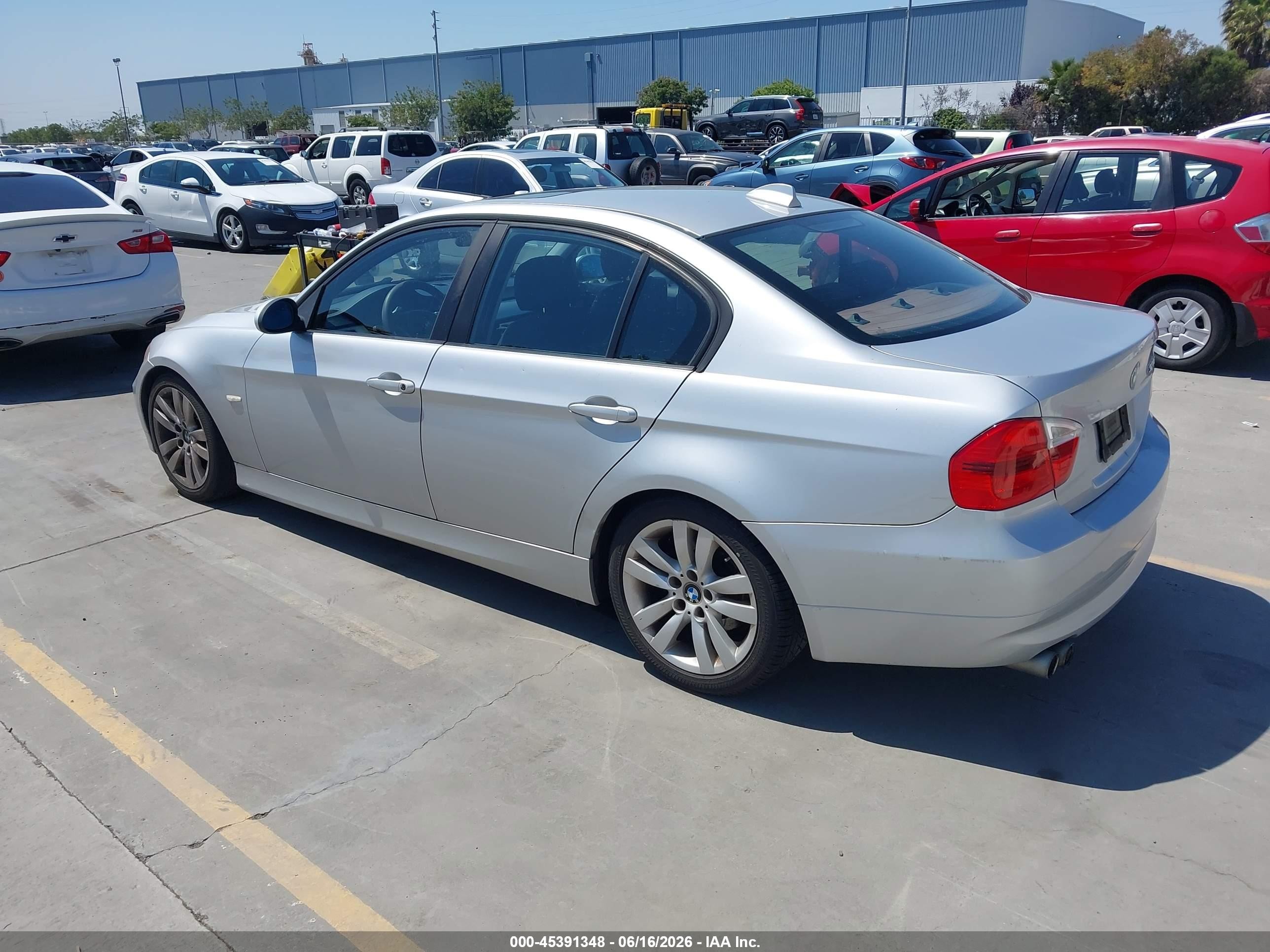 2008 Bmw 328i   Серебряный vin: WBAVA37548NL43959