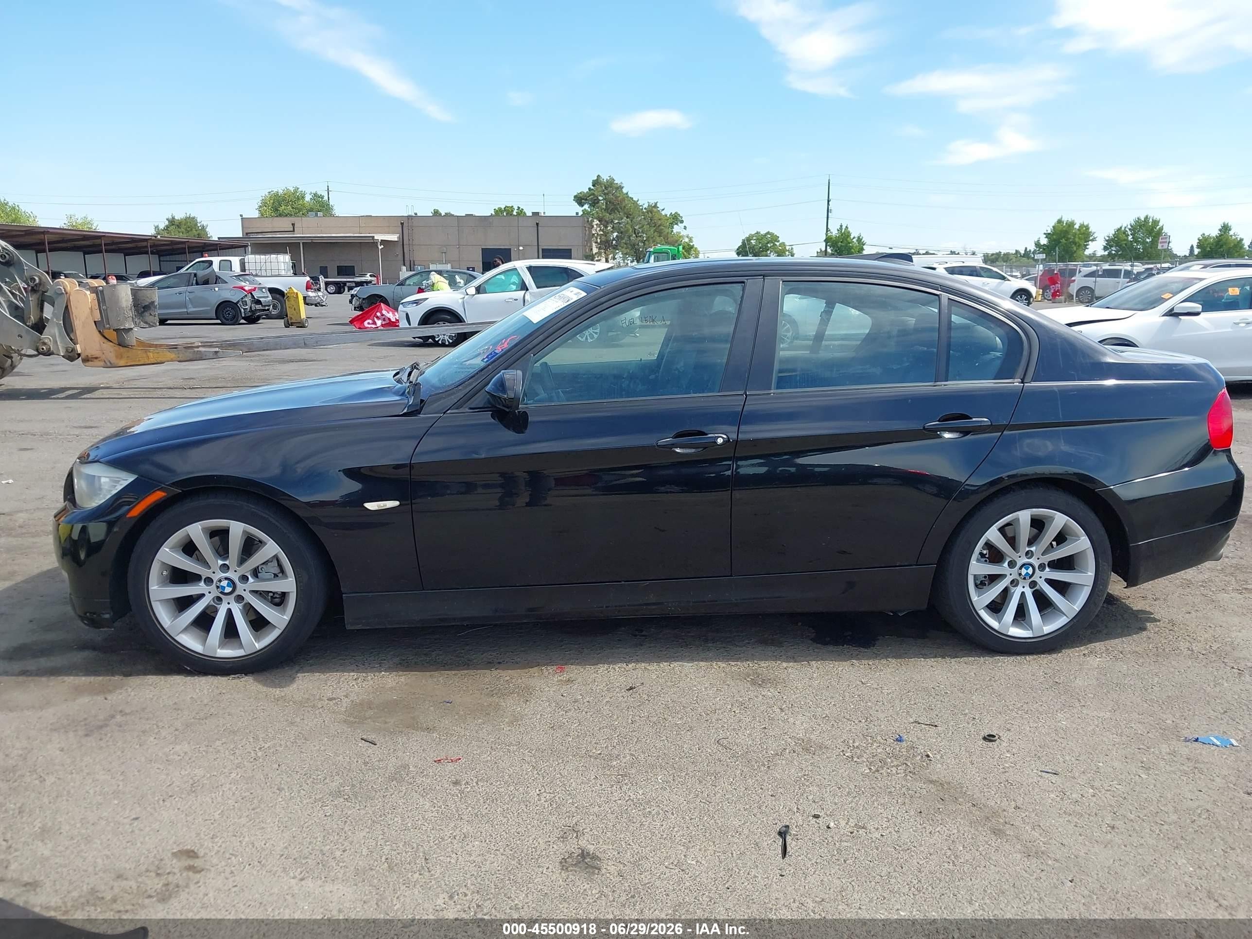 2008 Bmw 328i   Черный vin: WBAVA37548NL50734