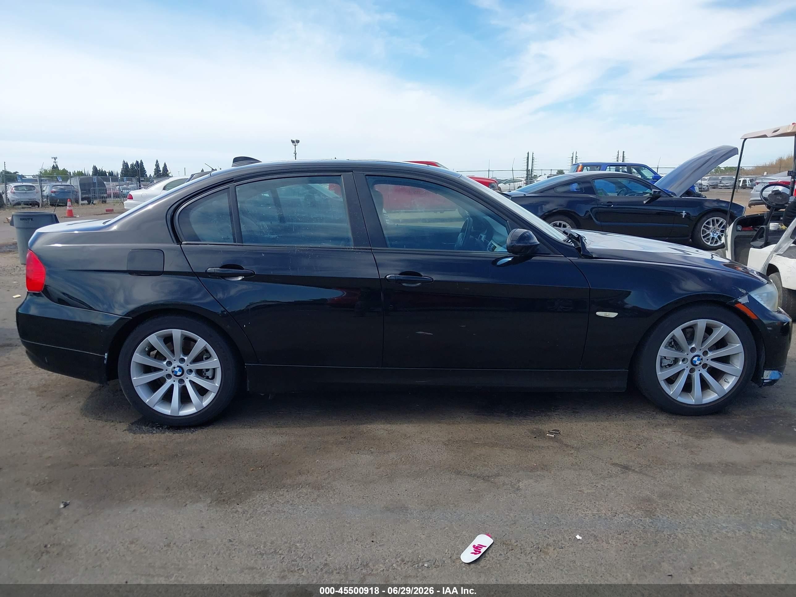 2008 Bmw 328i   Черный vin: WBAVA37548NL50734