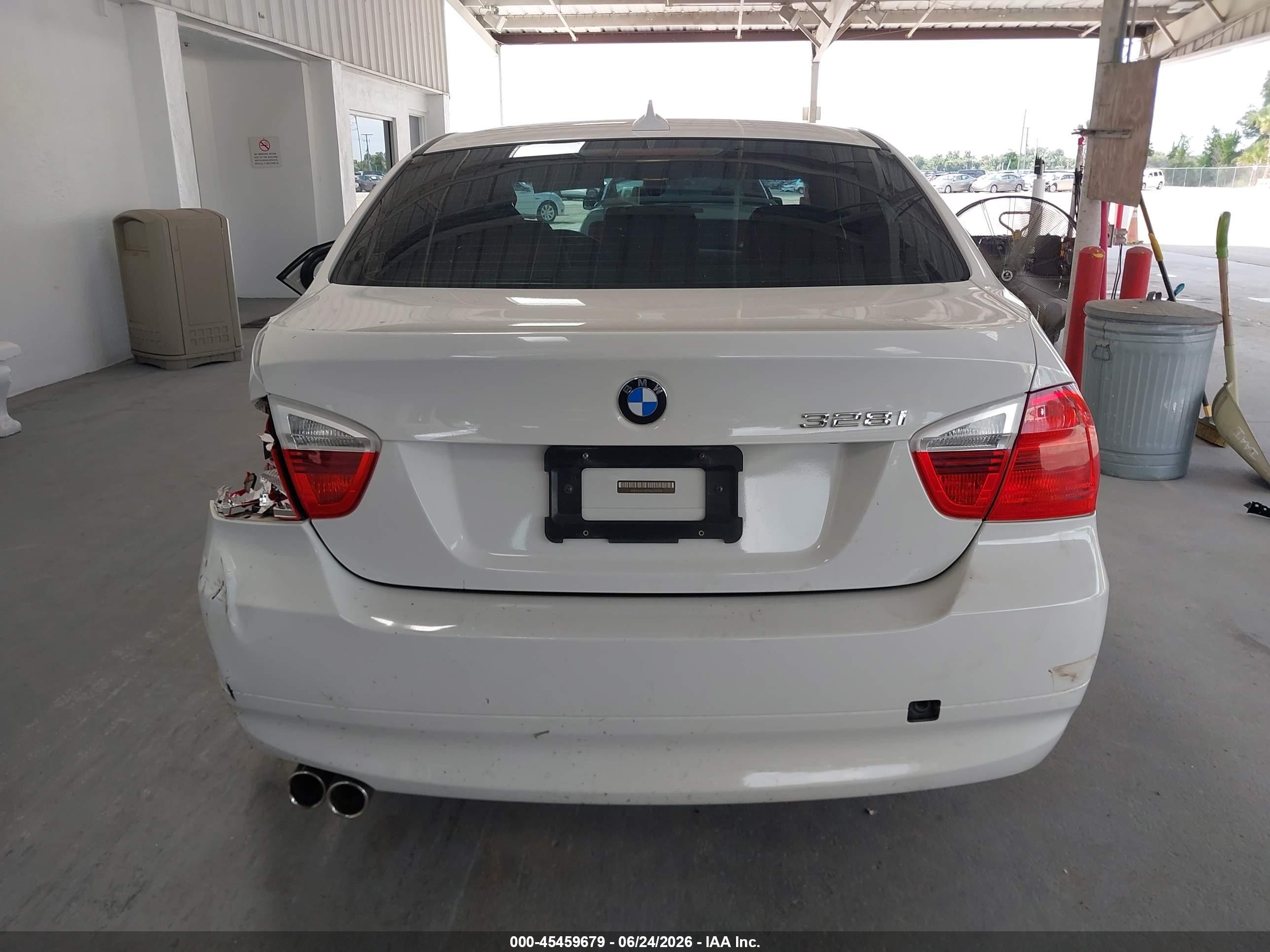 2008 Bmw 328i   White vin: WBAVA37578NL55393