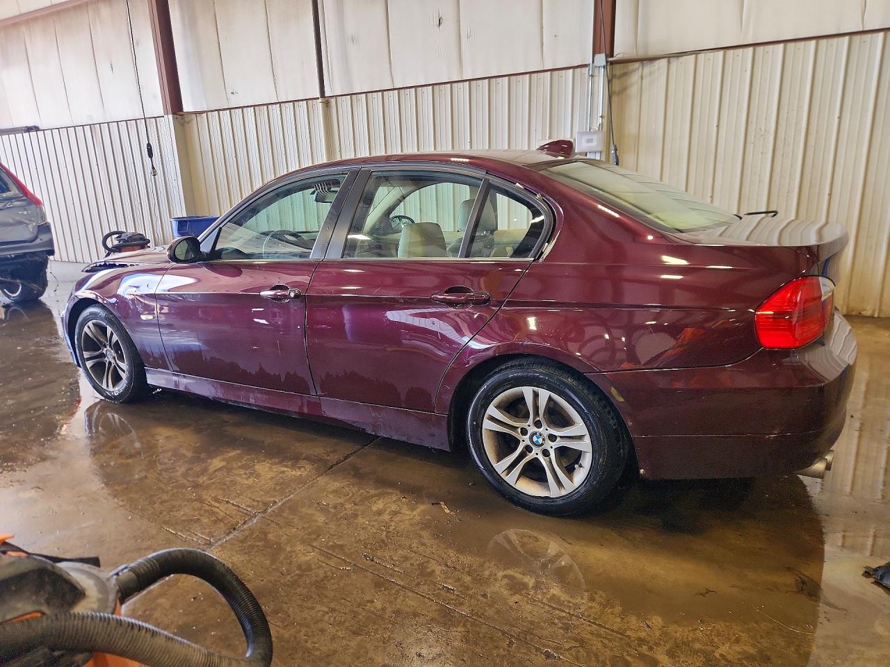 2008 Bmw 328 I Burgundy vin: WBAVA37588NL54818