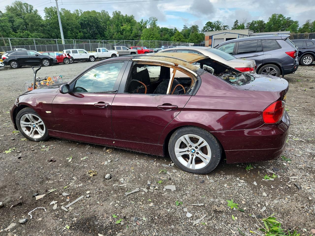 2008 Bmw 328 I Burgundy vin: WBAVA37598NL52690