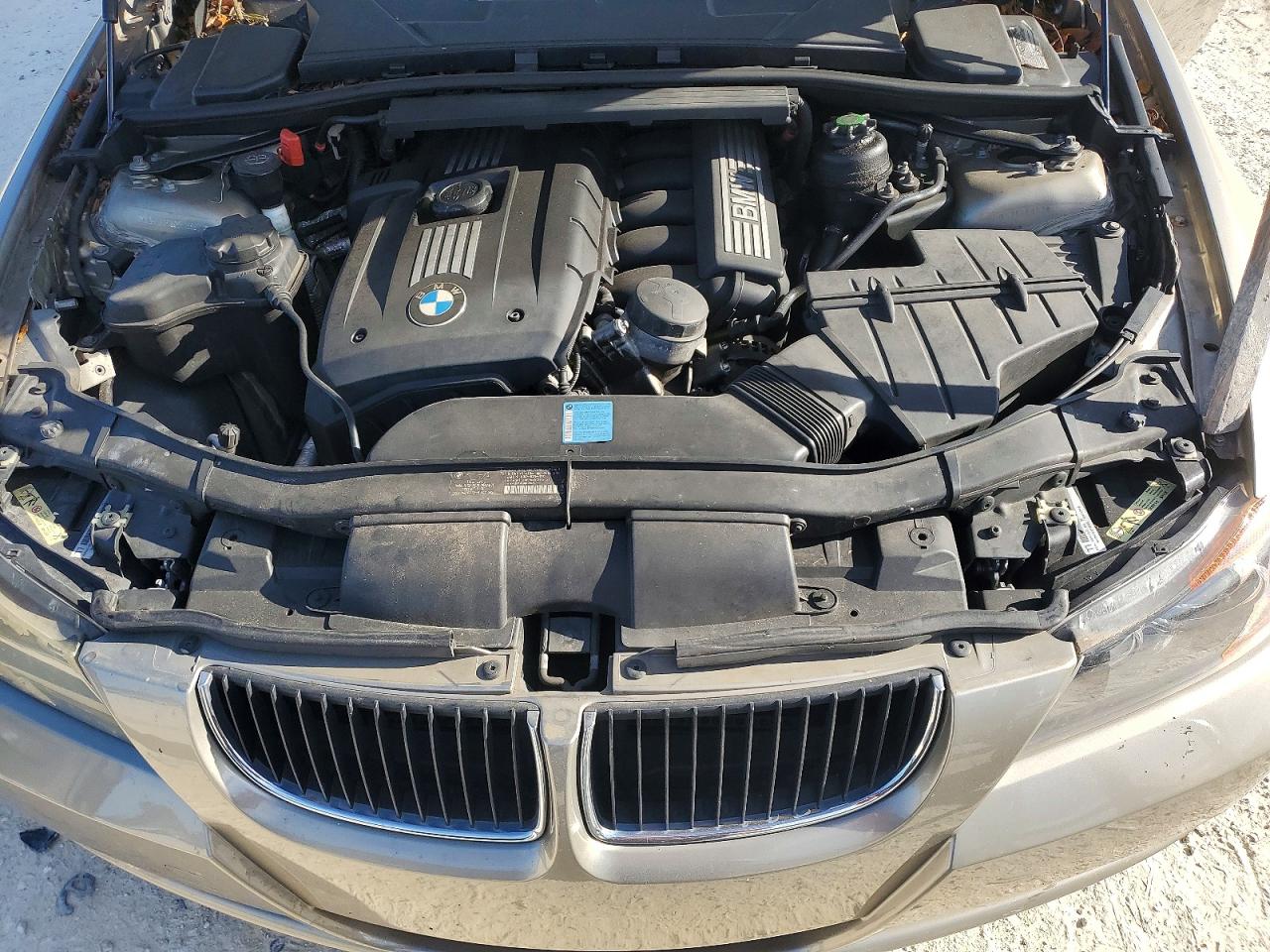 2008 Bmw 328 I Brown vin: WBAVA37598NL58621