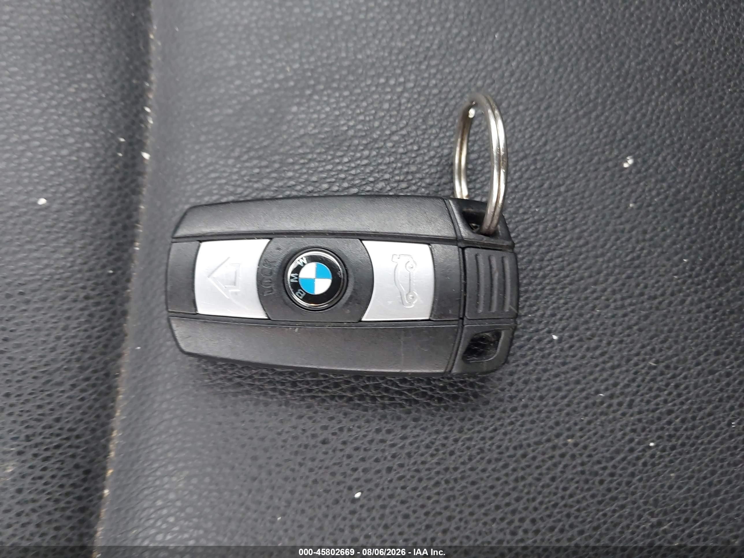 2006 Bmw 325i   Серый vin: WBAVB13506KR66193