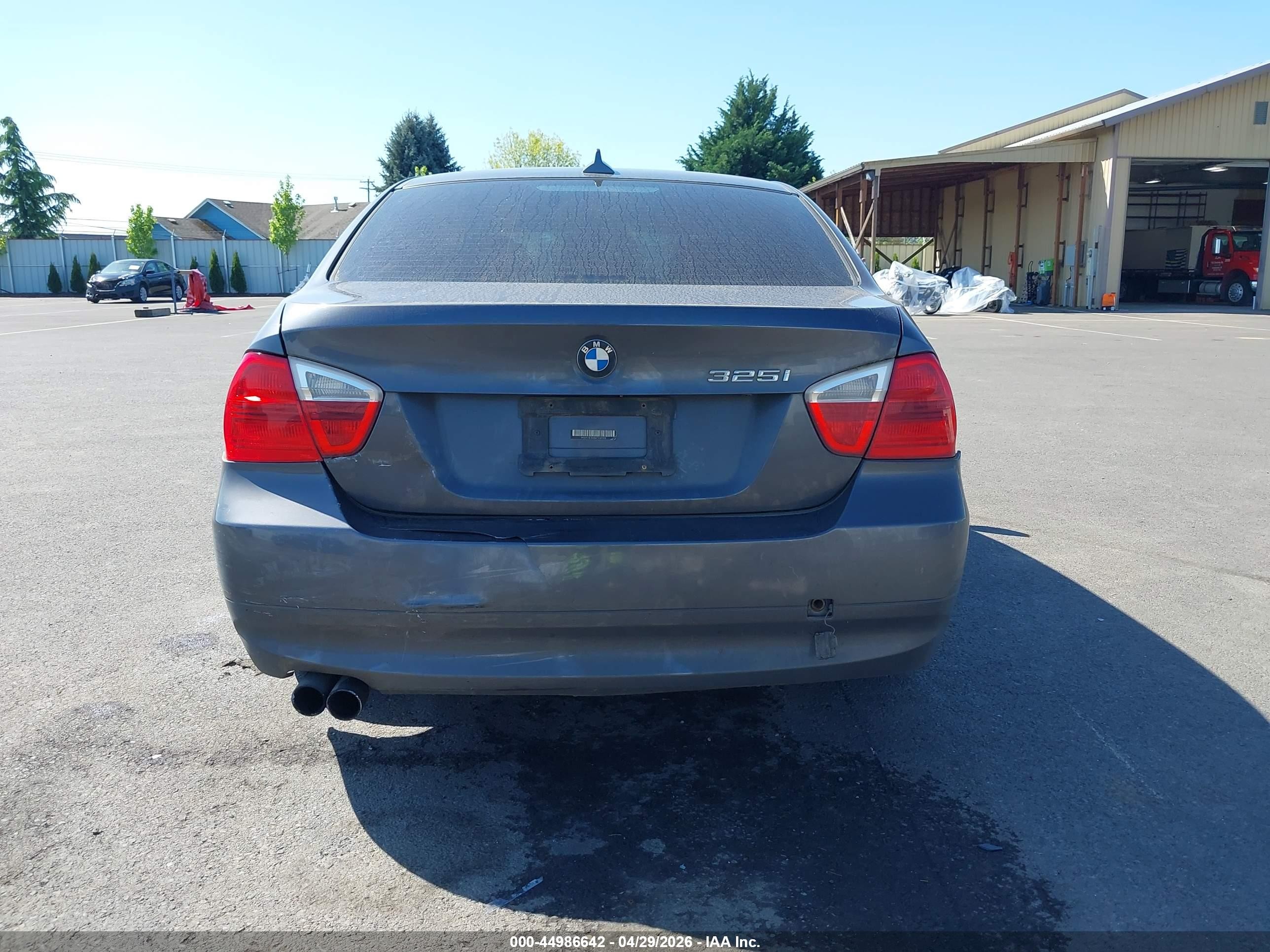 2006 Bmw 325i   Black vin: WBAVB13506KX50358