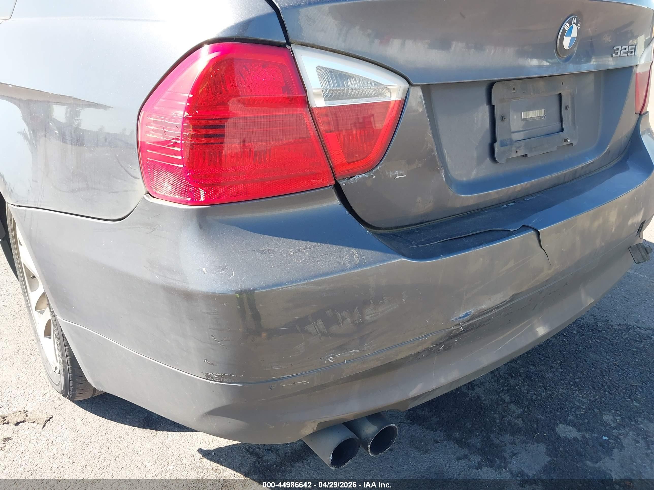 2006 Bmw 325i   Black vin: WBAVB13506KX50358
