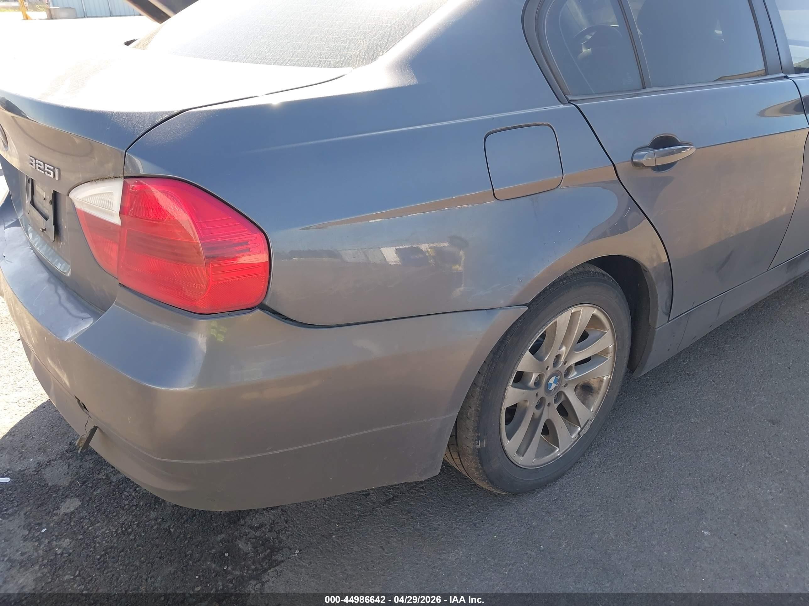 2006 Bmw 325i   Black vin: WBAVB13506KX50358