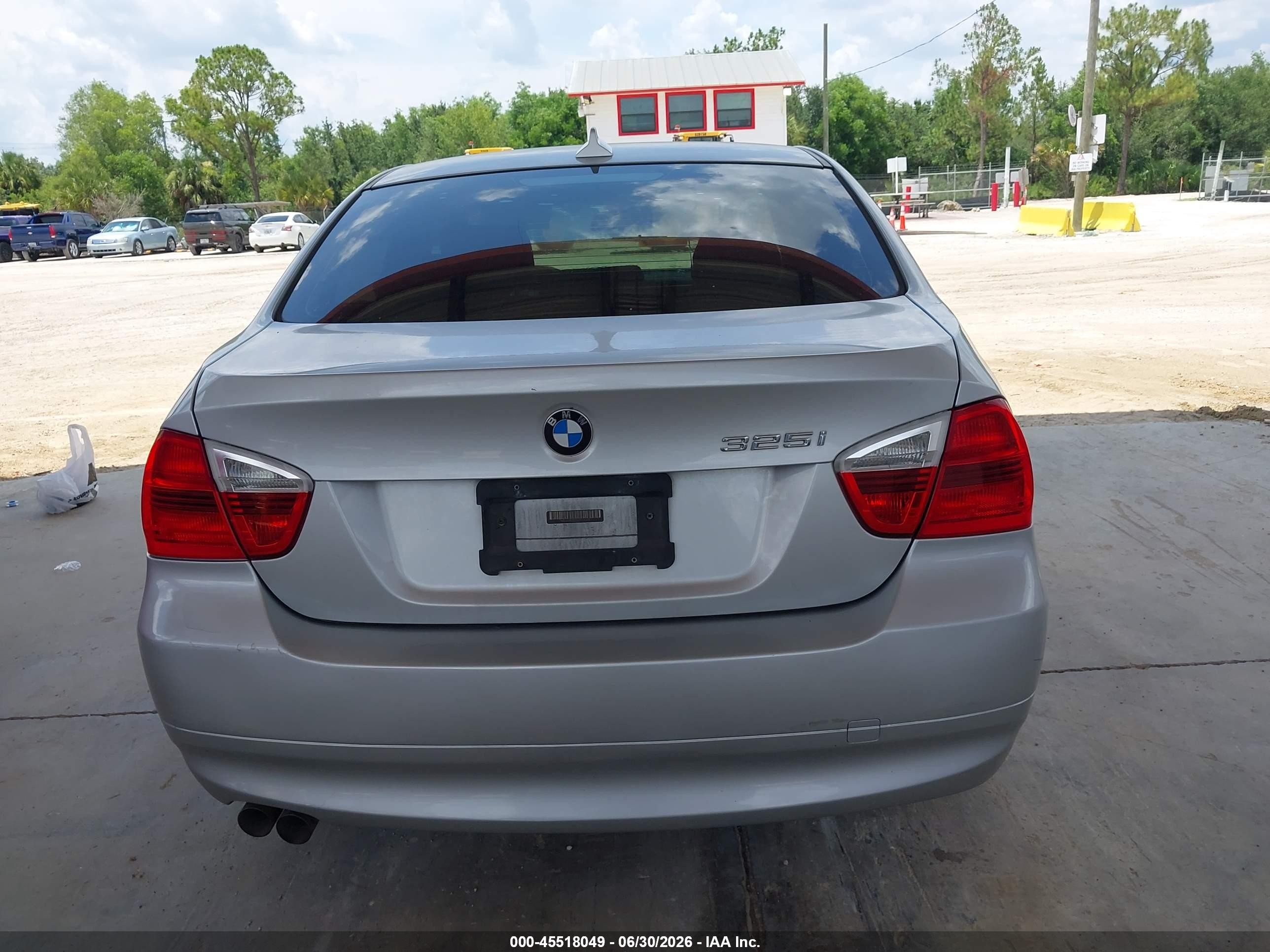 2006 Bmw 325i   Silver vin: WBAVB13536PT20813