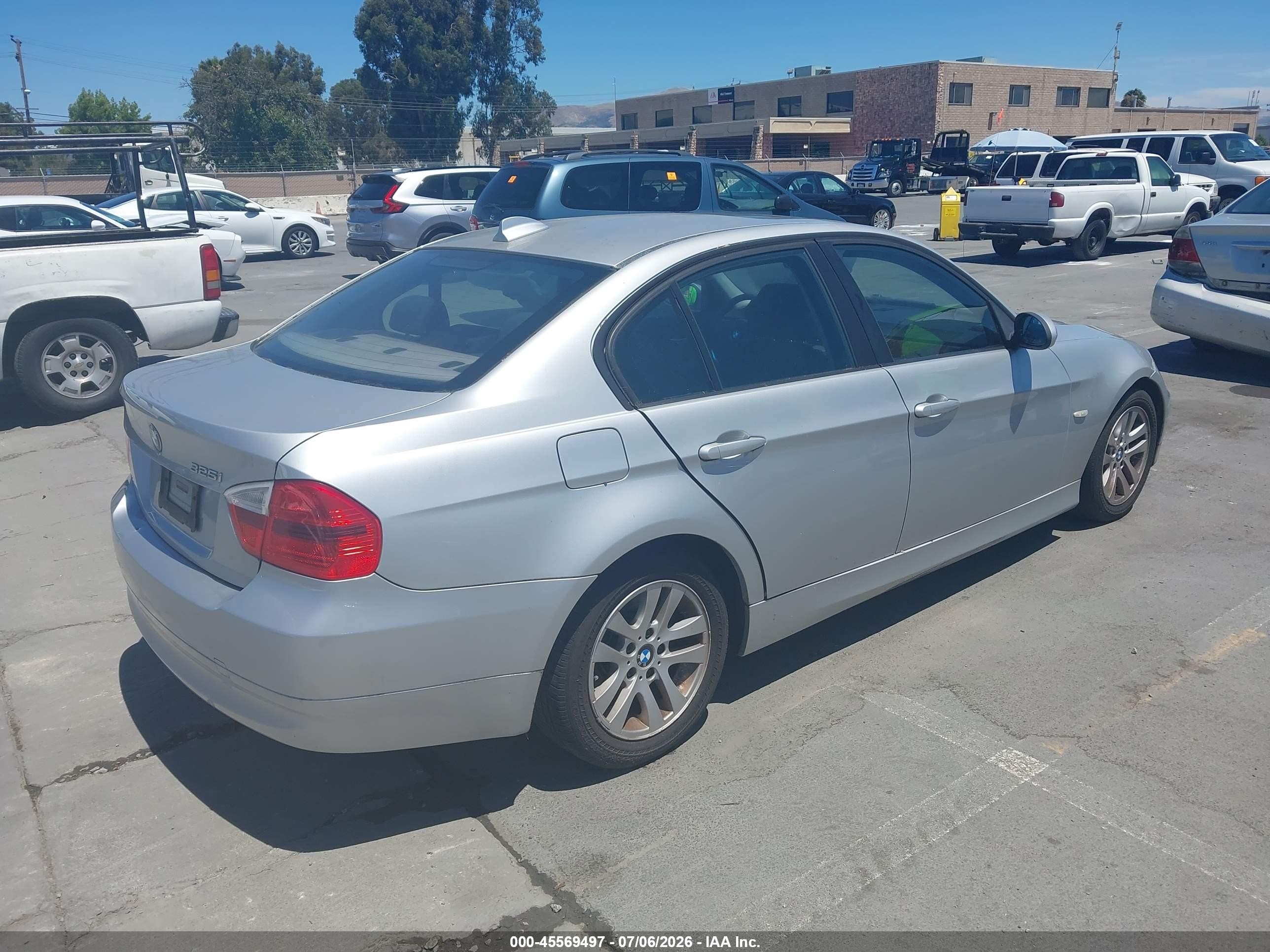 2006 Bmw 325i   Silver vin: WBAVB13556KX37086