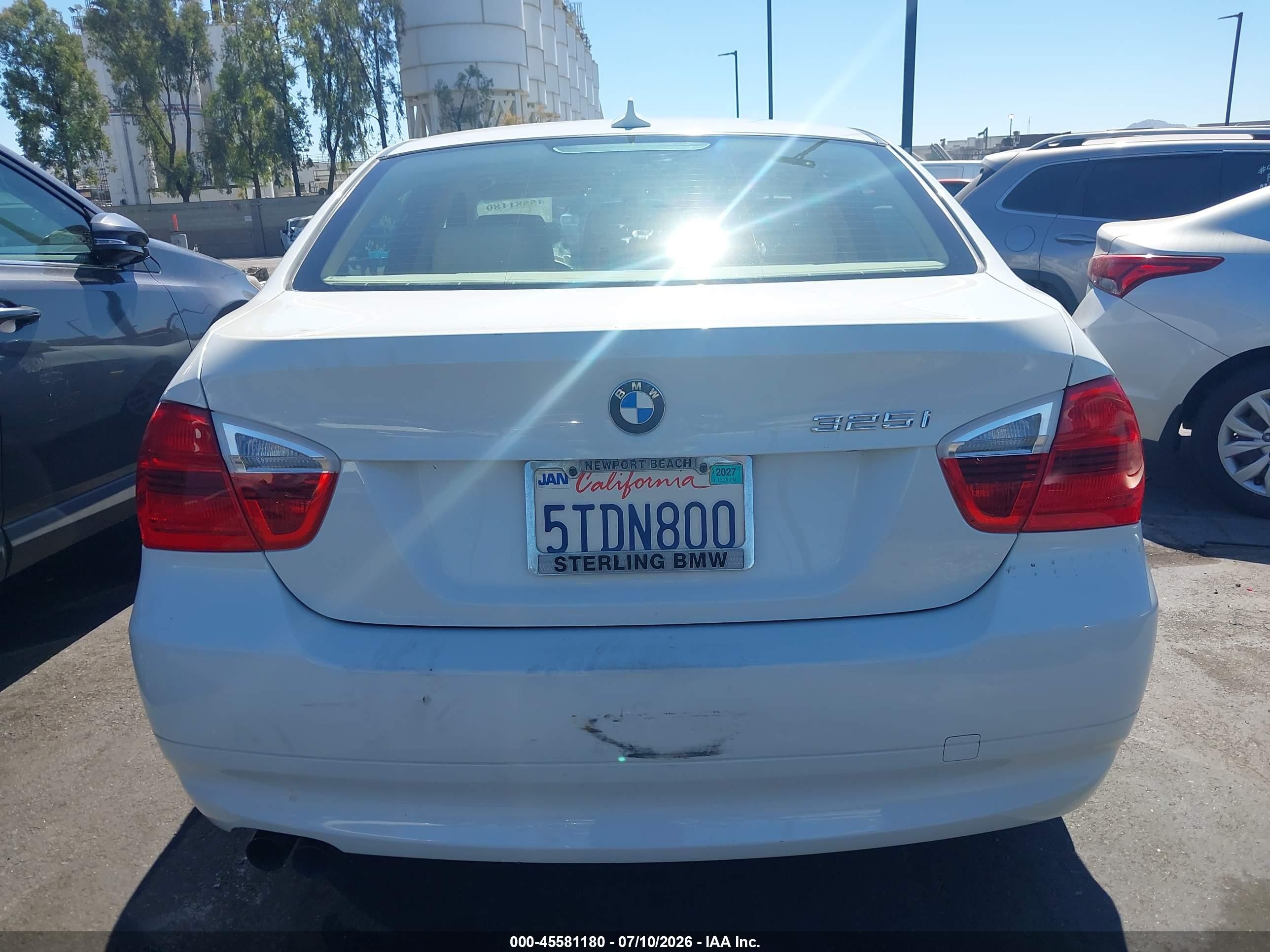 2006 Bmw 325i   White vin: WBAVB13556PT11045