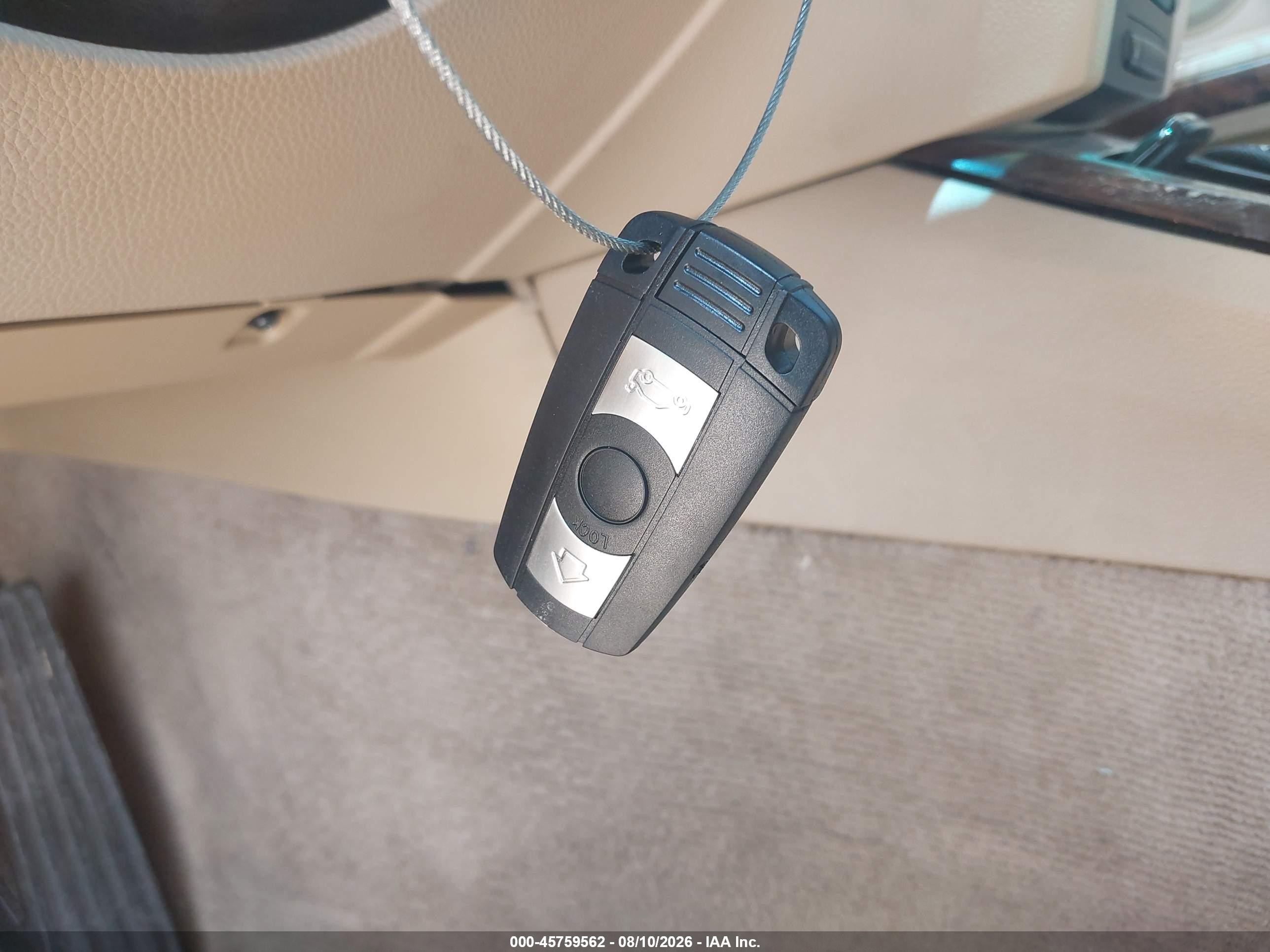 2006 Bmw 325i   Белый vin: WBAVB13566KX49120