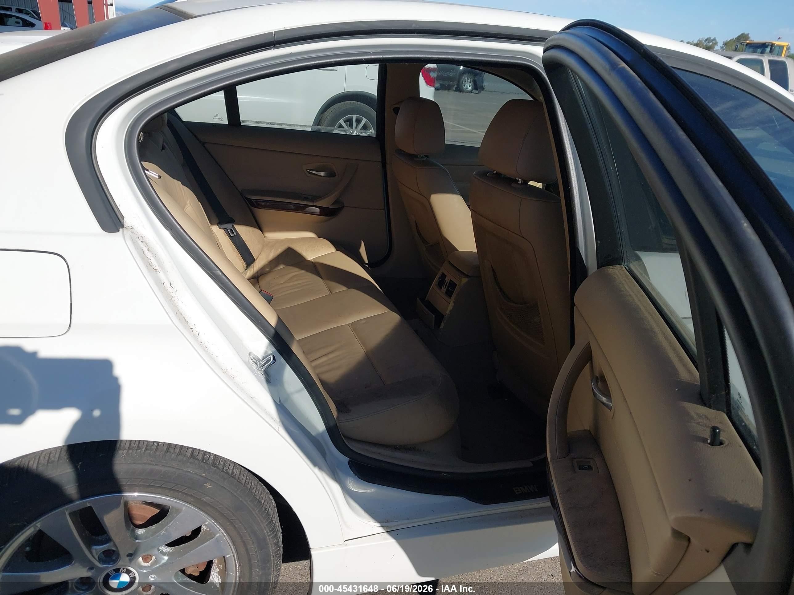 2006 Bmw 325i   White vin: WBAVB13566PT00975