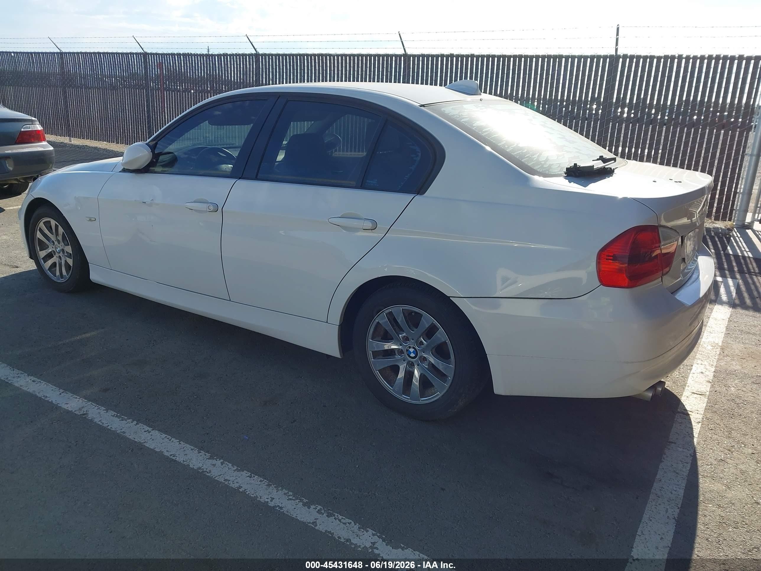 2006 Bmw 325i   White vin: WBAVB13566PT00975