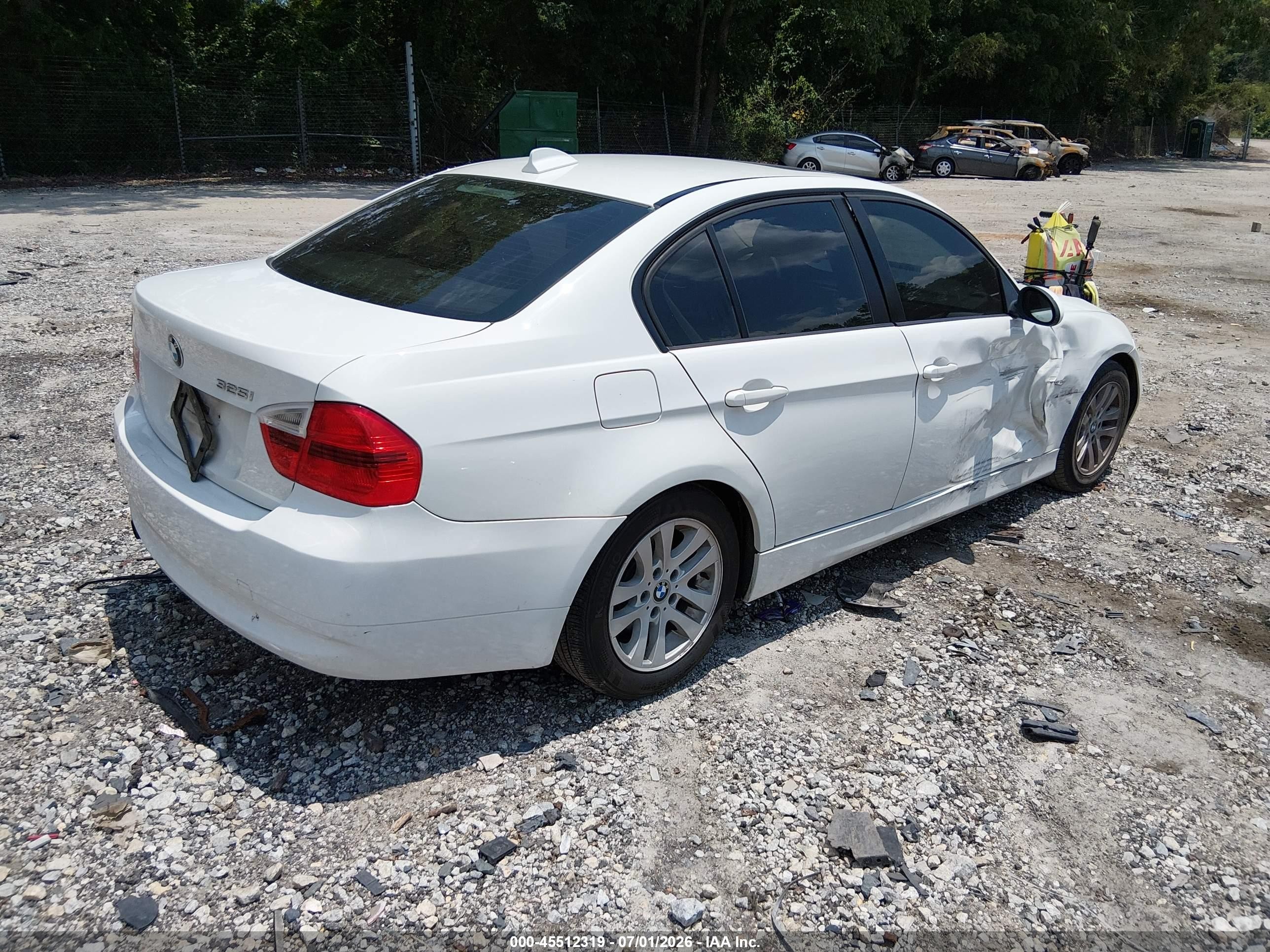 2006 Bmw 325i White vin: WBAVB13566PT07005