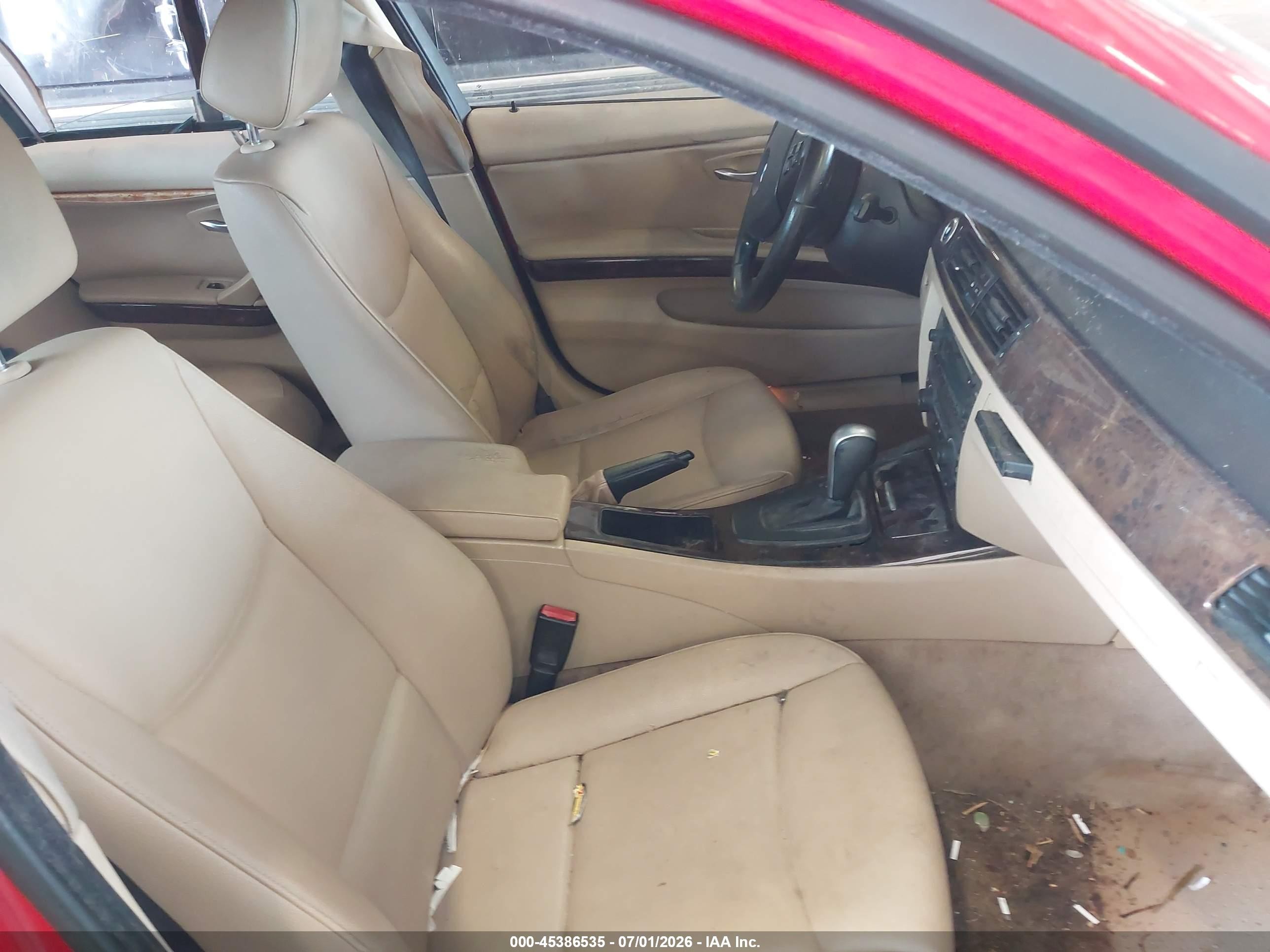 2006 Bmw 325i   Red vin: WBAVB13576KX43536