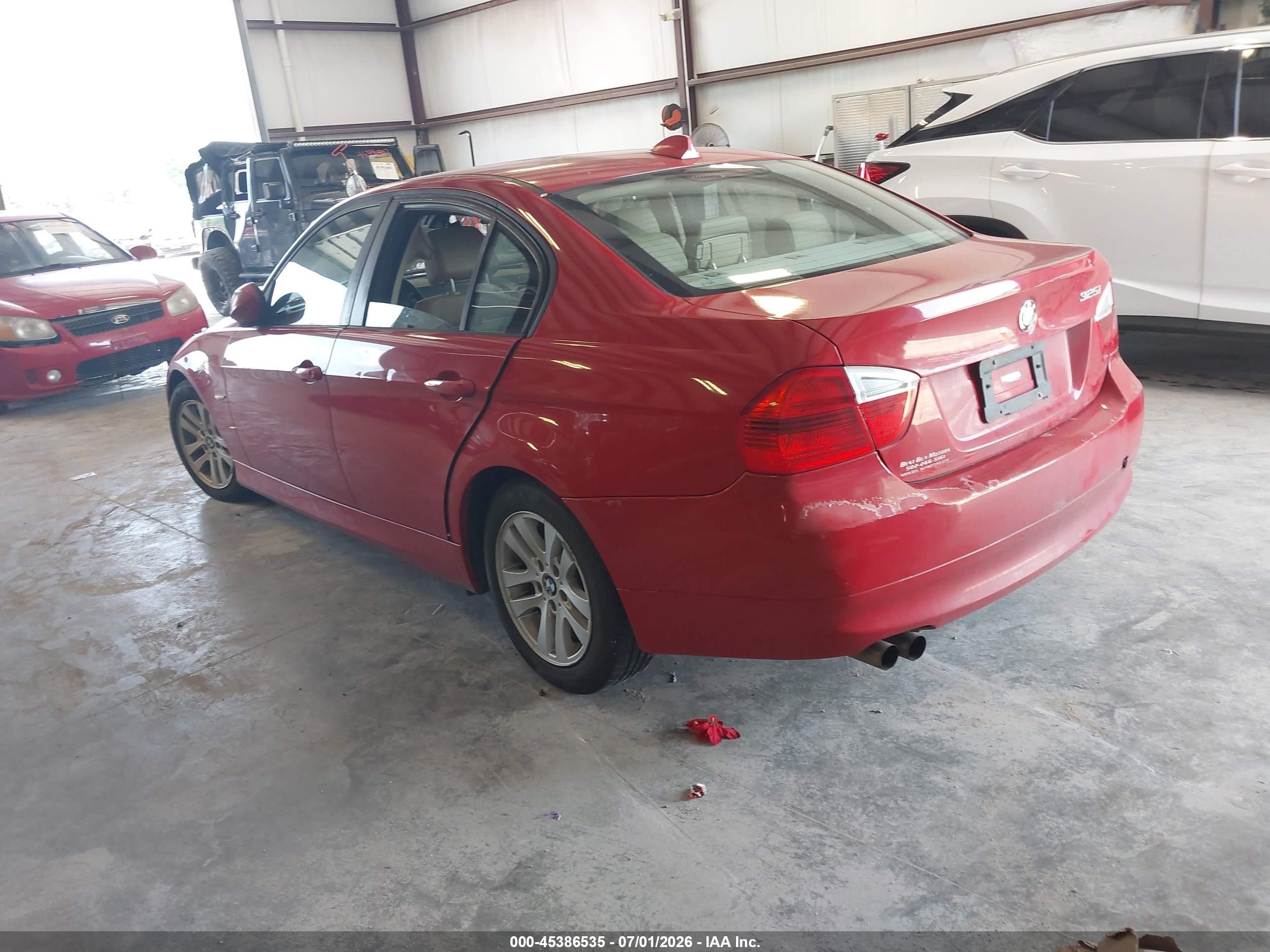 2006 Bmw 325i   Red vin: WBAVB13576KX43536