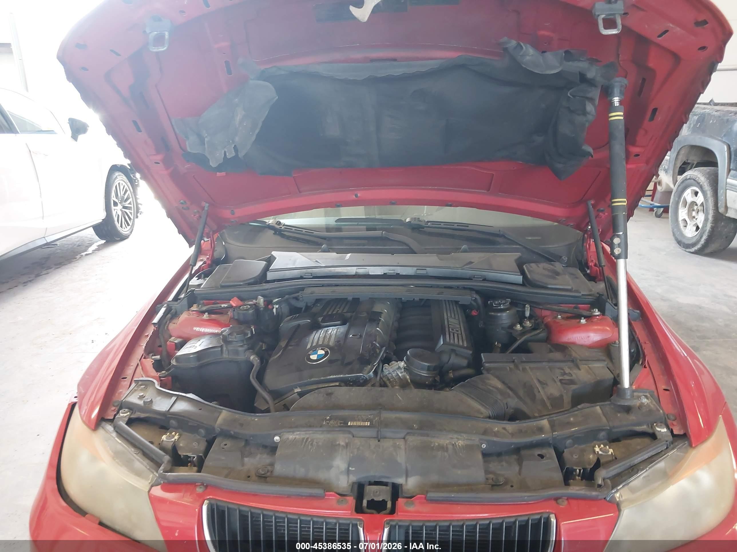 2006 Bmw 325i   Red vin: WBAVB13576KX43536