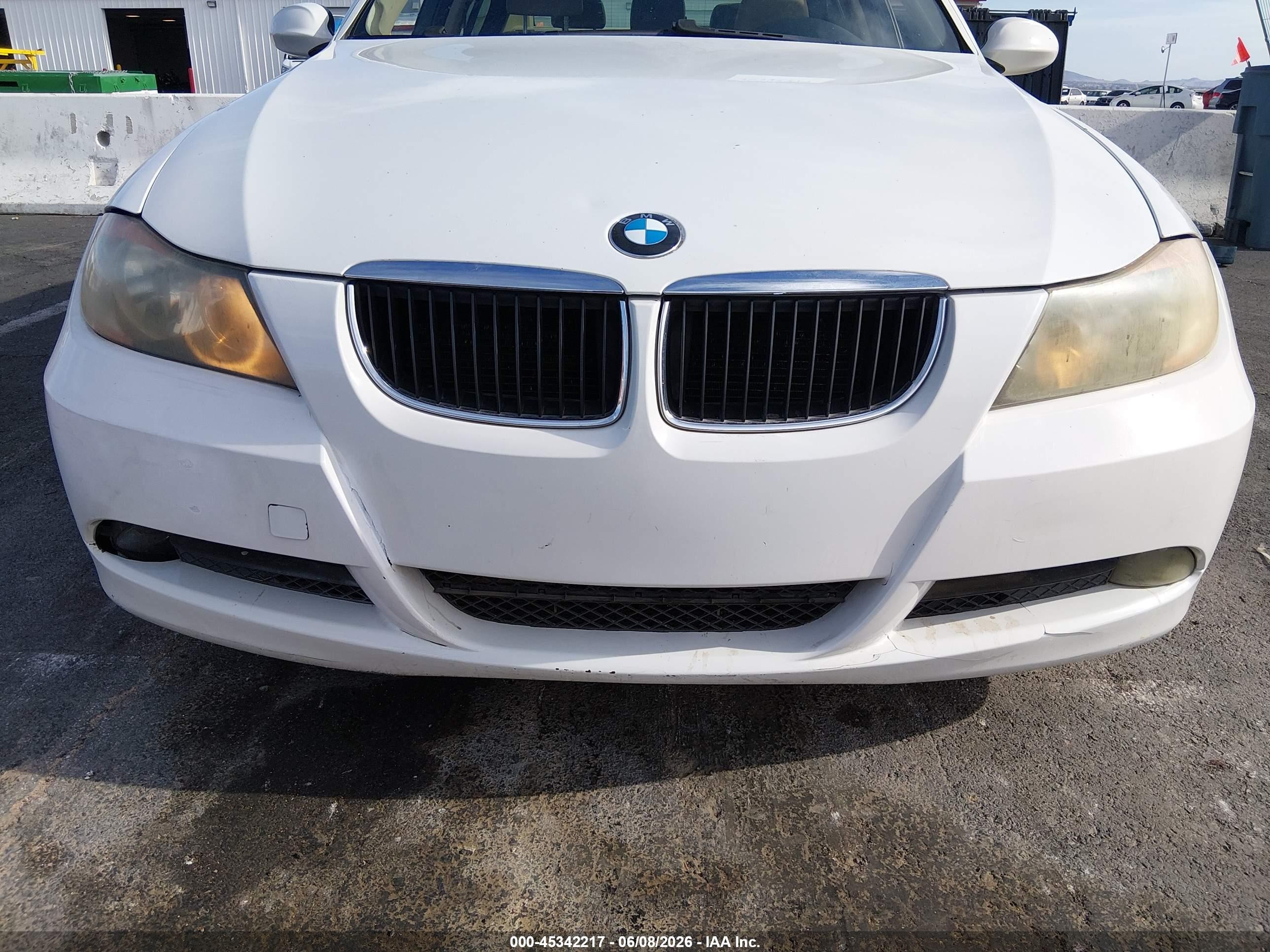2006 Bmw 325i   White vin: WBAVB13576PT06560