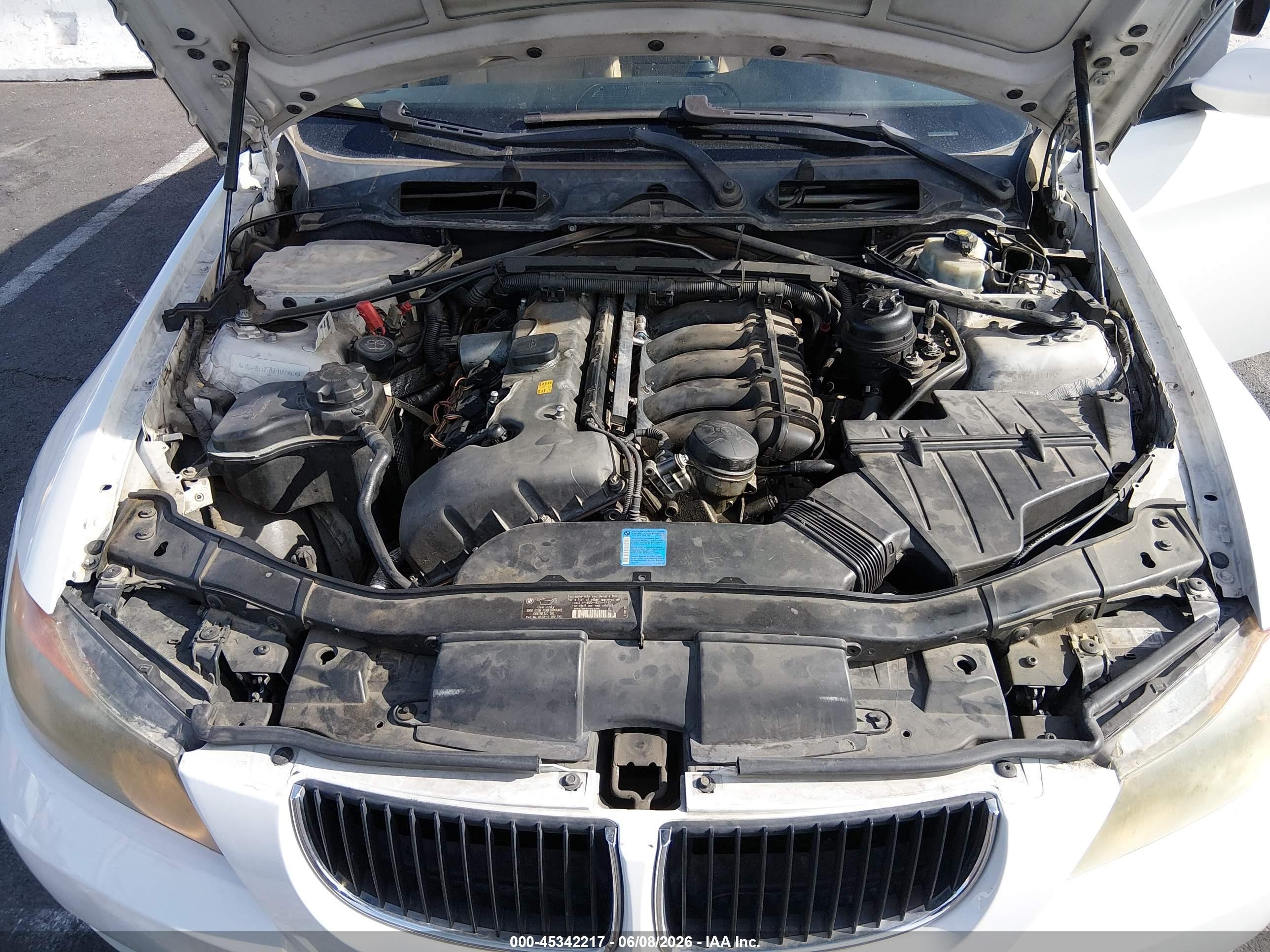 2006 Bmw 325i   White vin: WBAVB13576PT06560