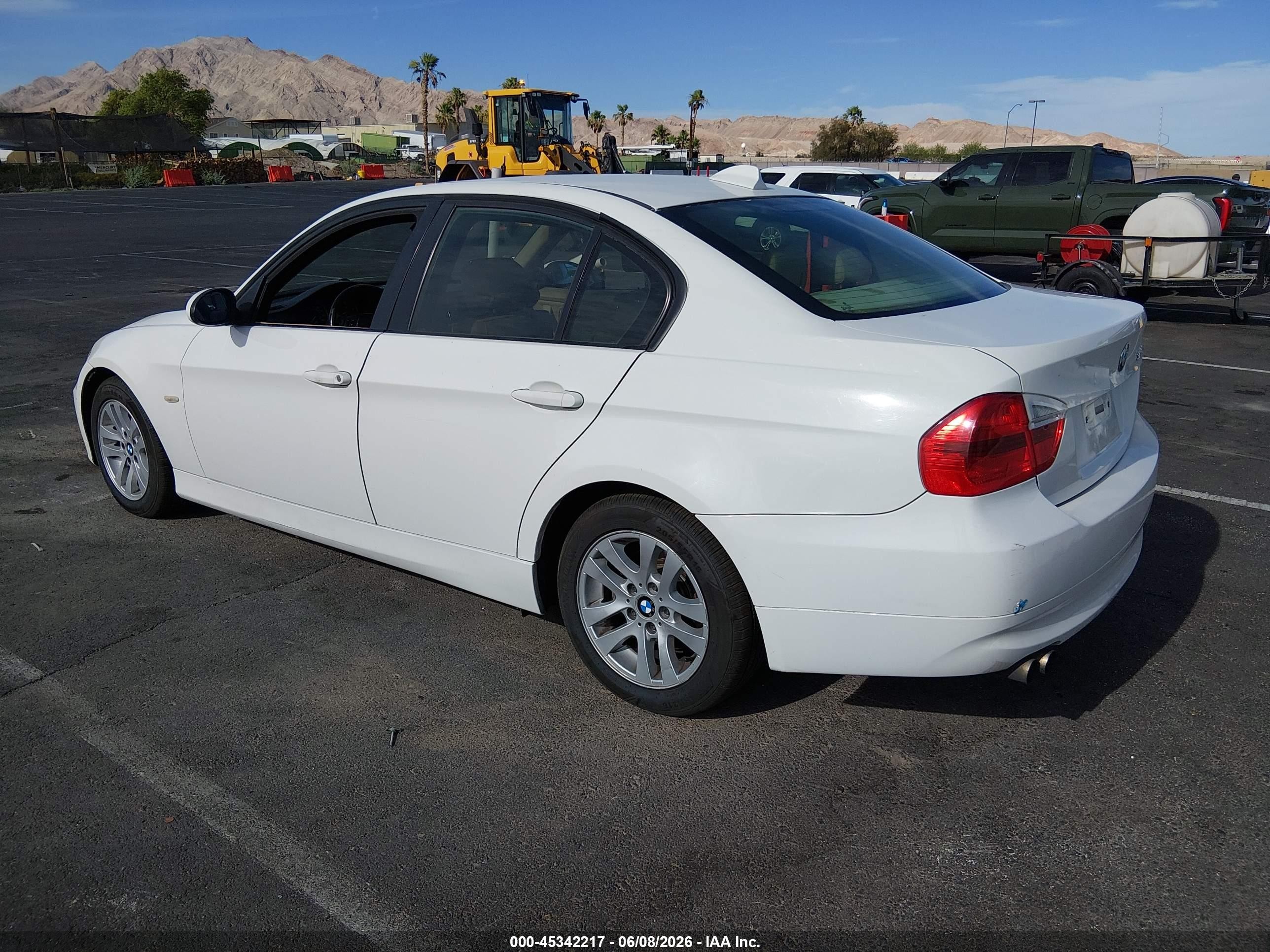 2006 Bmw 325i   White vin: WBAVB13576PT06560