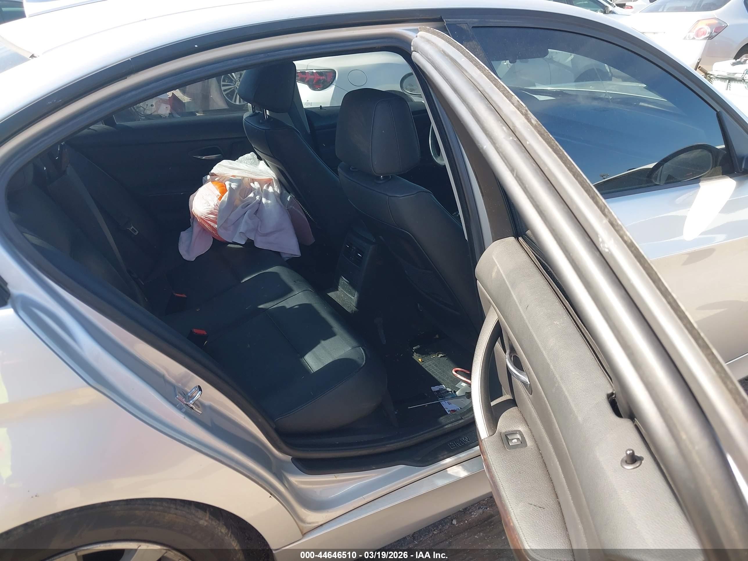 2006 Bmw 325i   Silver vin: WBAVB13596PT21609
