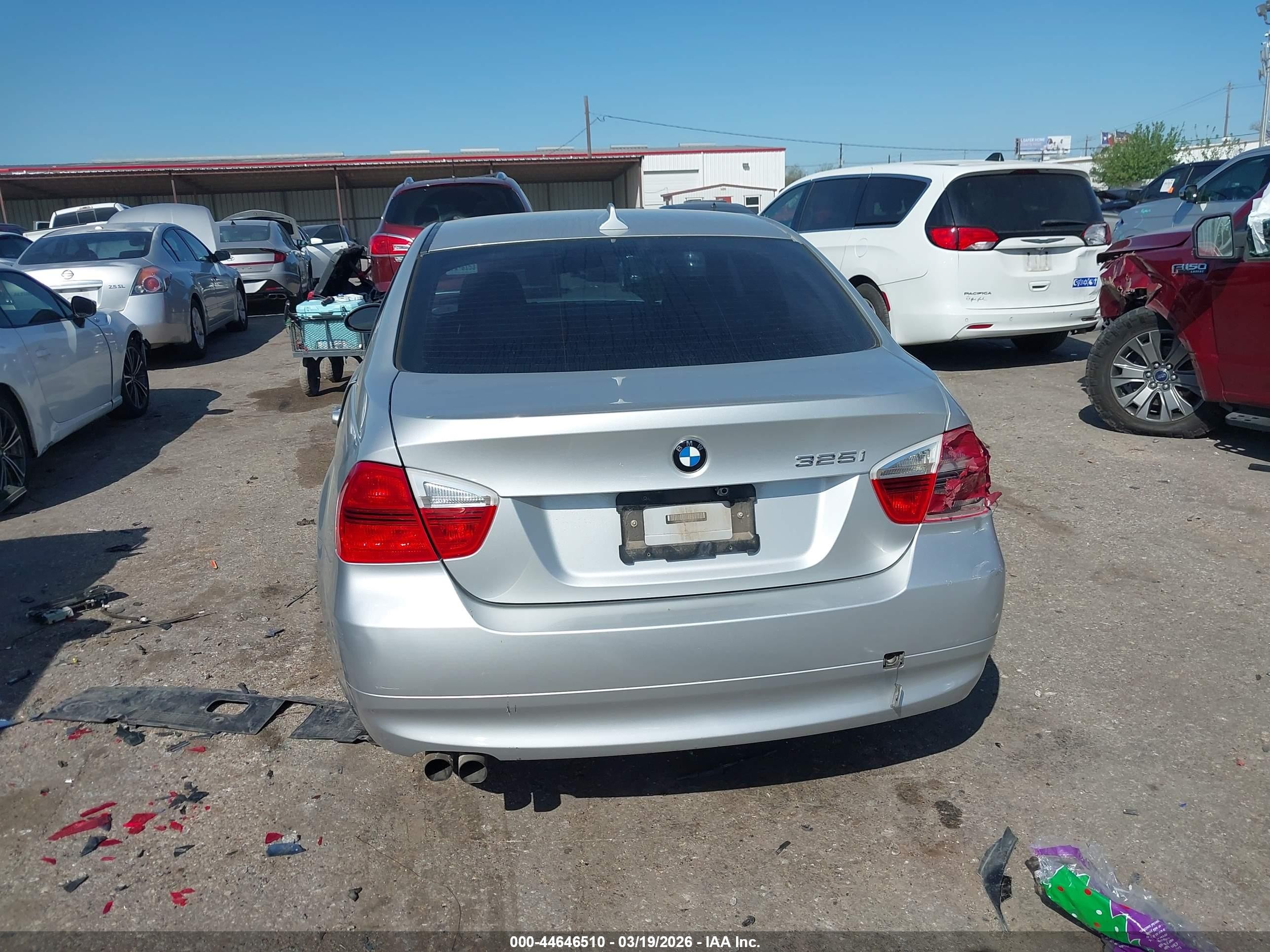 2006 Bmw 325i   Silver vin: WBAVB13596PT21609